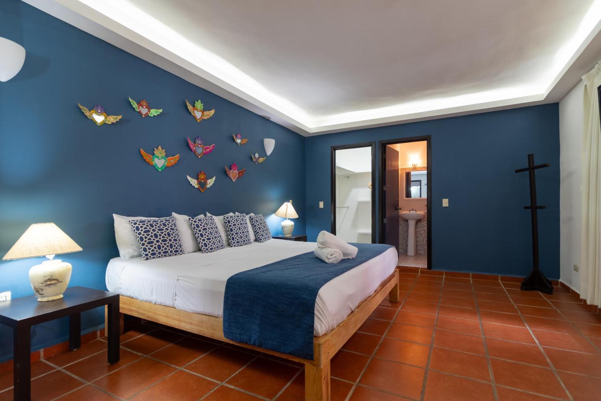 Hotel La Iguana Vallarta Lgbt Adults Only - Romantic Zone - Party Clubbing Street