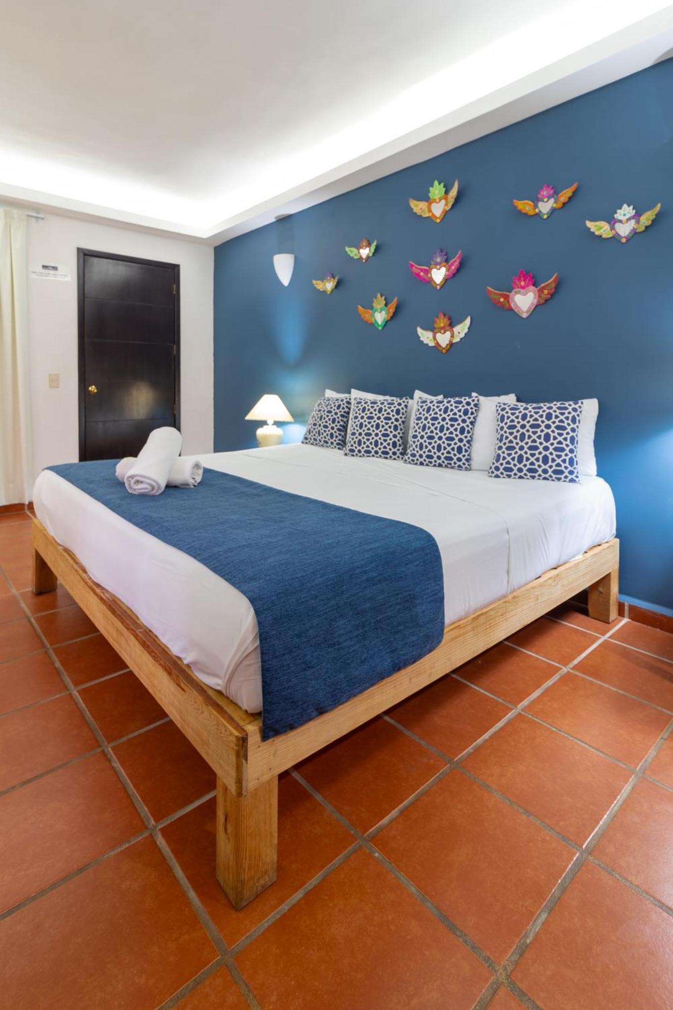 La Iguana Vallarta Lgbt Adults Only - Romantic Zone - Party Clubbing Street Hotel 3*