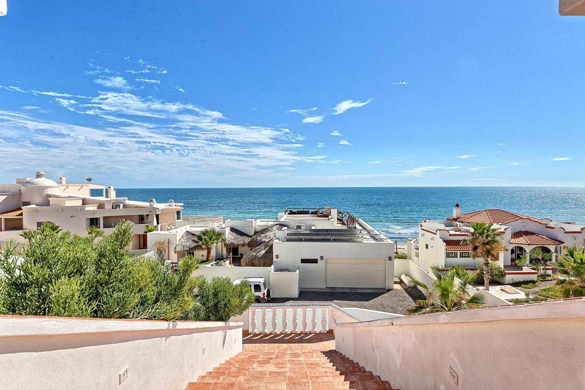 Vistas De Olas East