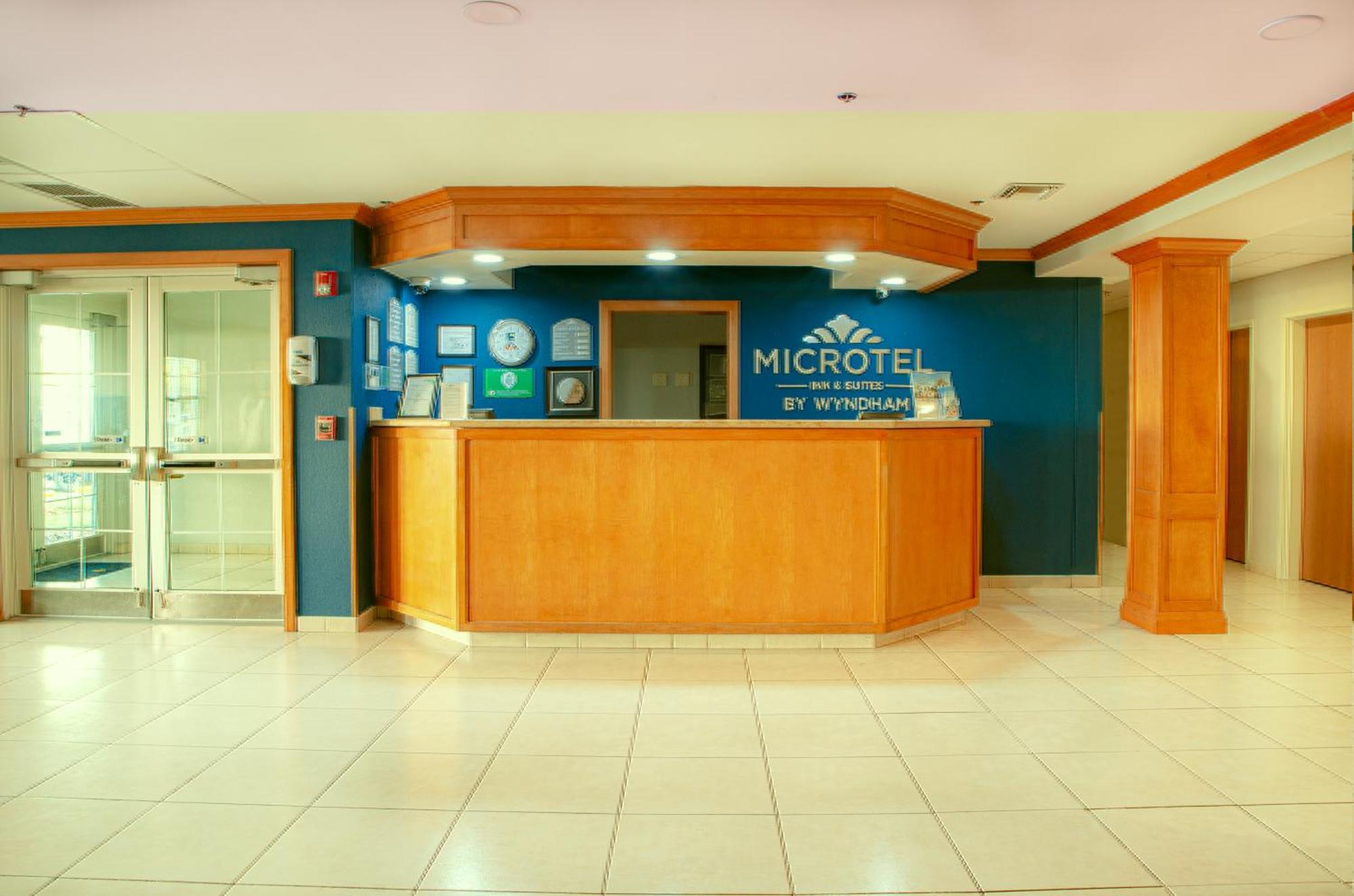 Hotel Microtel & By Wyndham 3*
