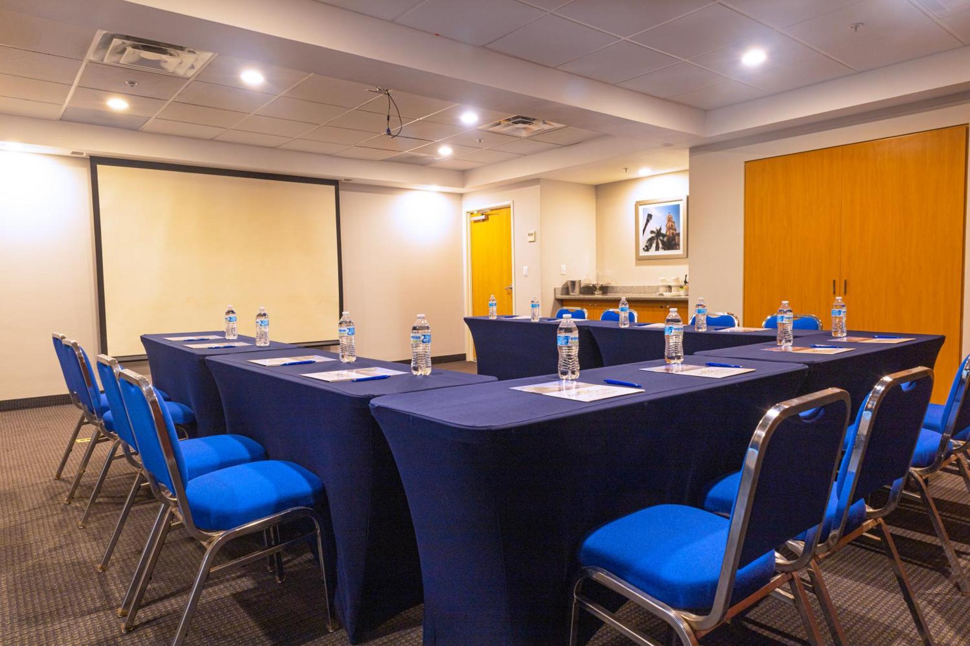 Microtel & By Wyndham Hotel Culiacan