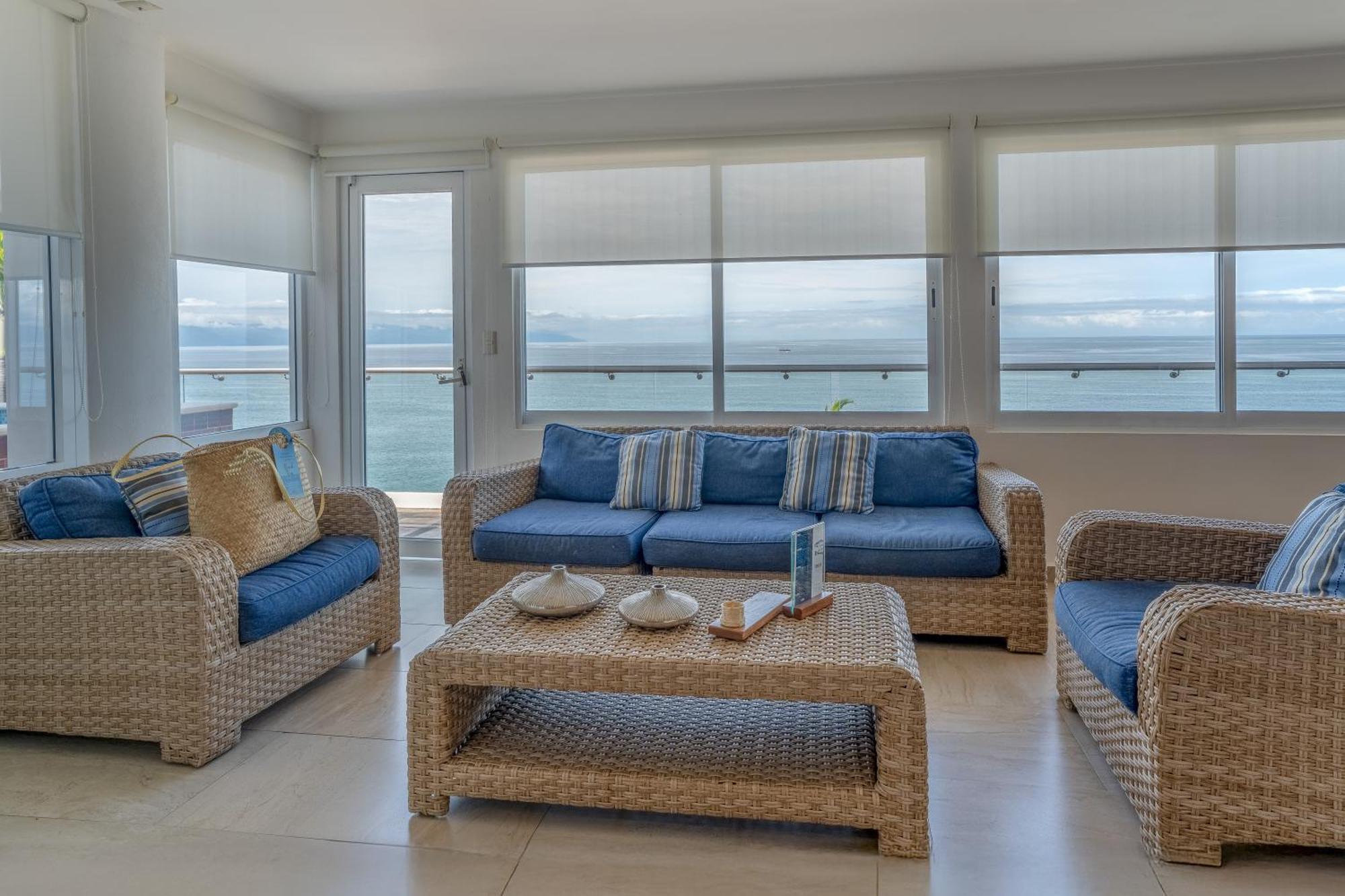 The Paramar Beachfront Boutique With Breakfast Included - Downtown Malecon Hotel