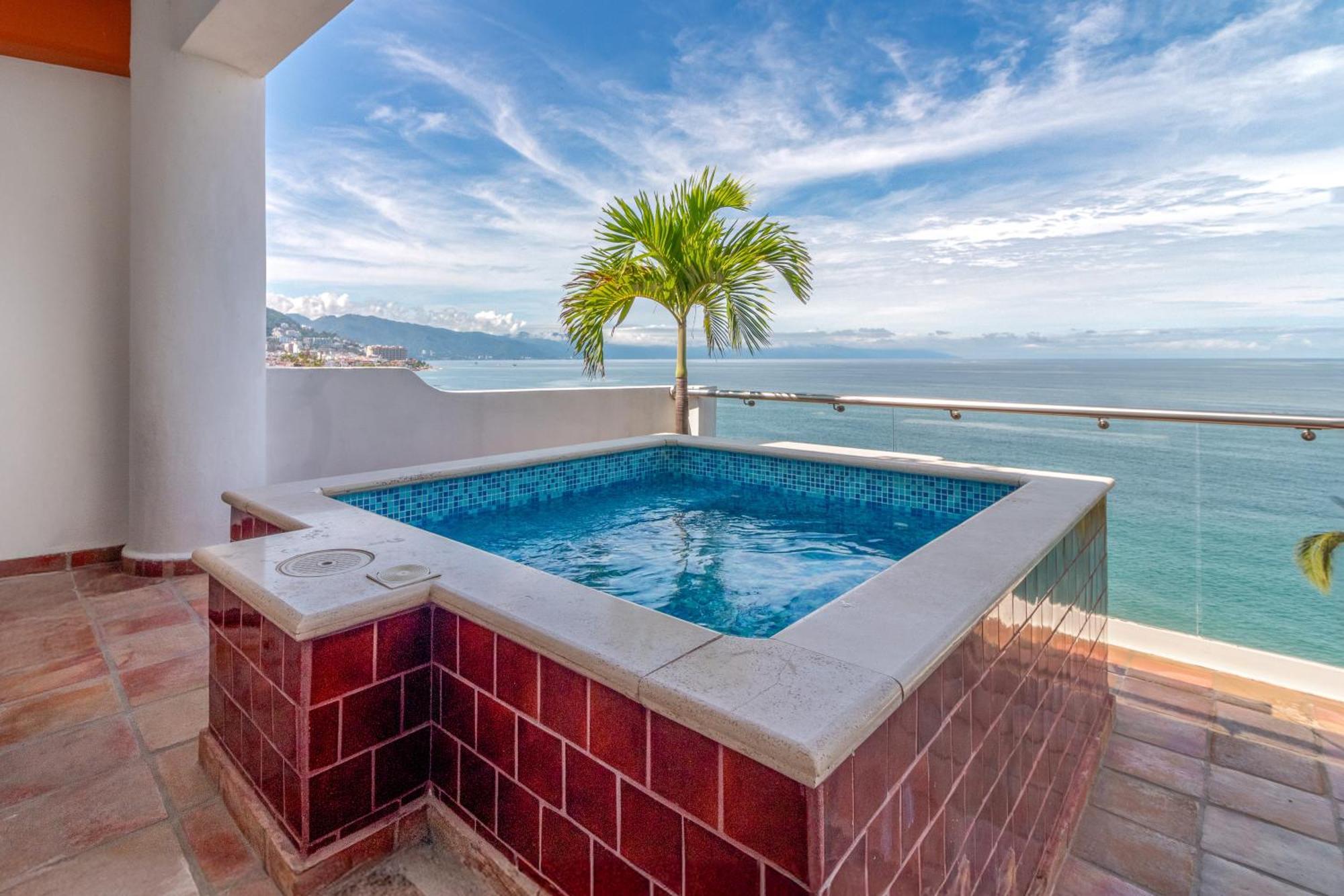 The Paramar Beachfront Boutique With Breakfast Included - Downtown Malecon Puerto Vallarta