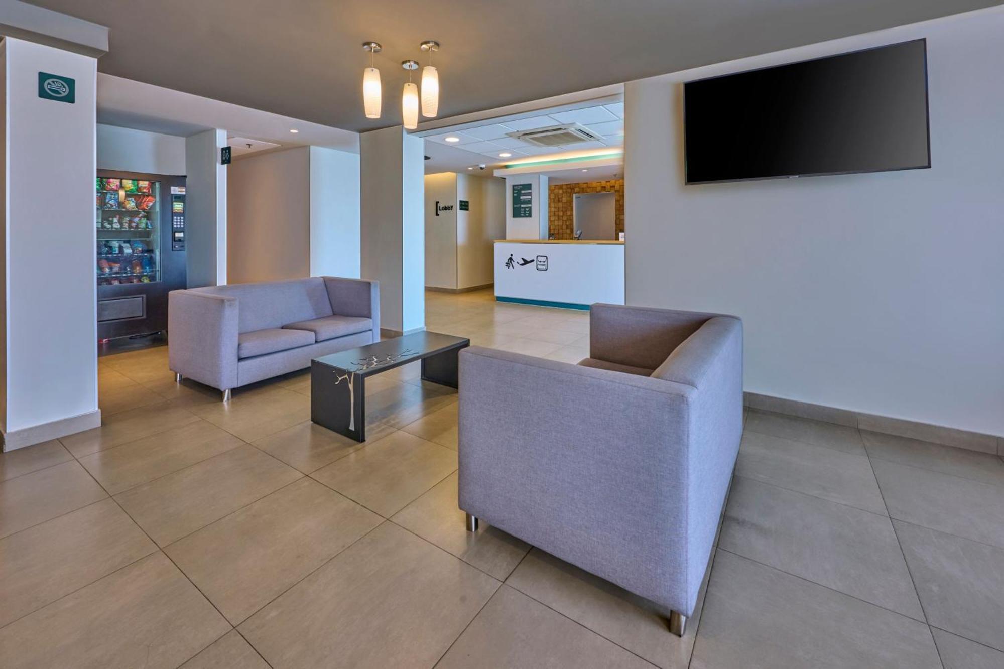 Hotel Express Junior By Marriott 3*