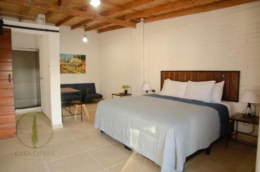 Casa Cipres Homestay *