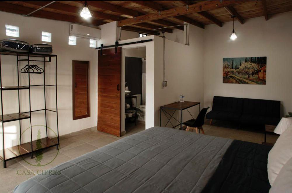 Homestay Casa Cipres *