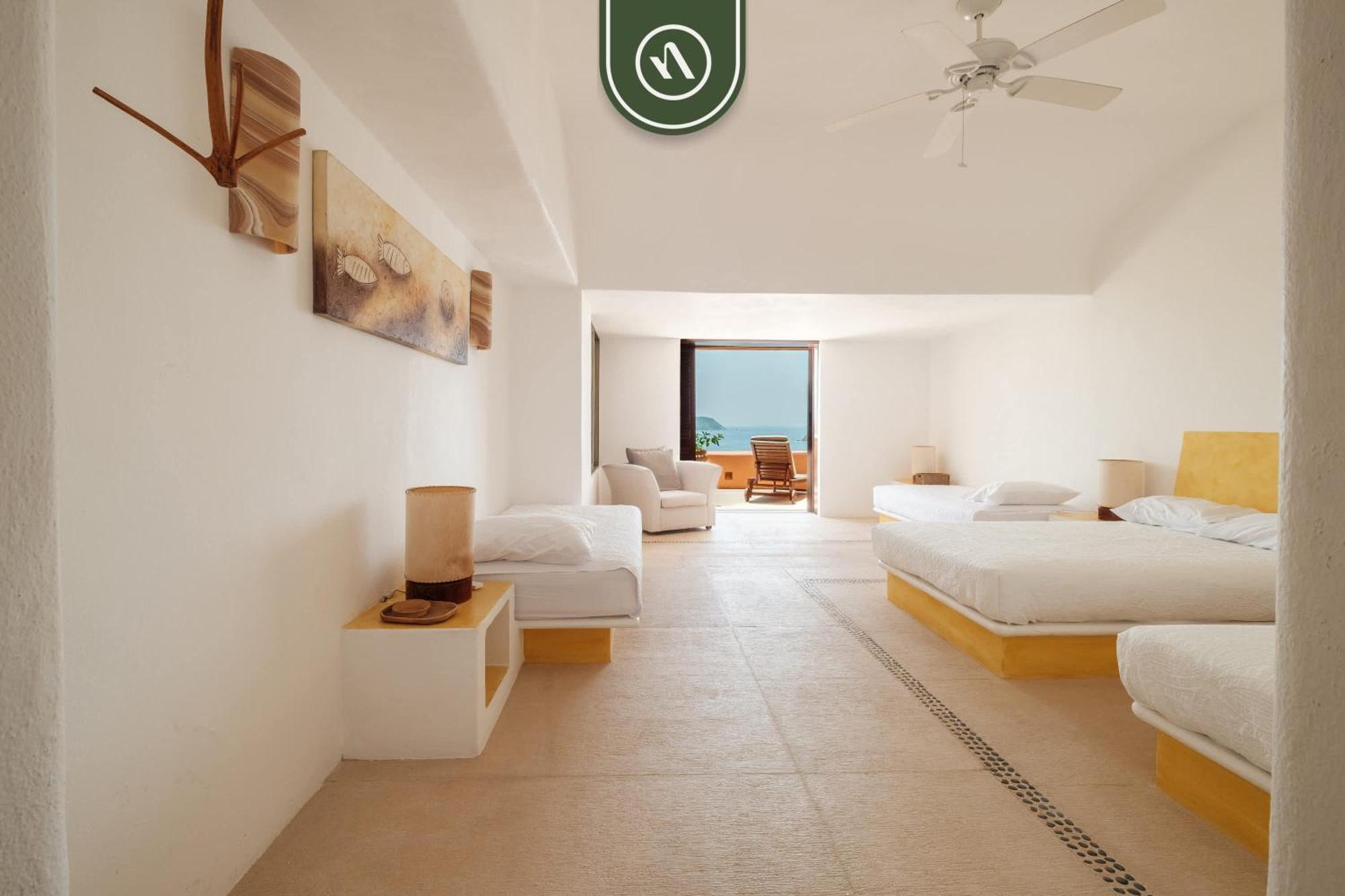 Holiday home 4 Bedroom Penthouse - Breathtaking Views - Private Pool *