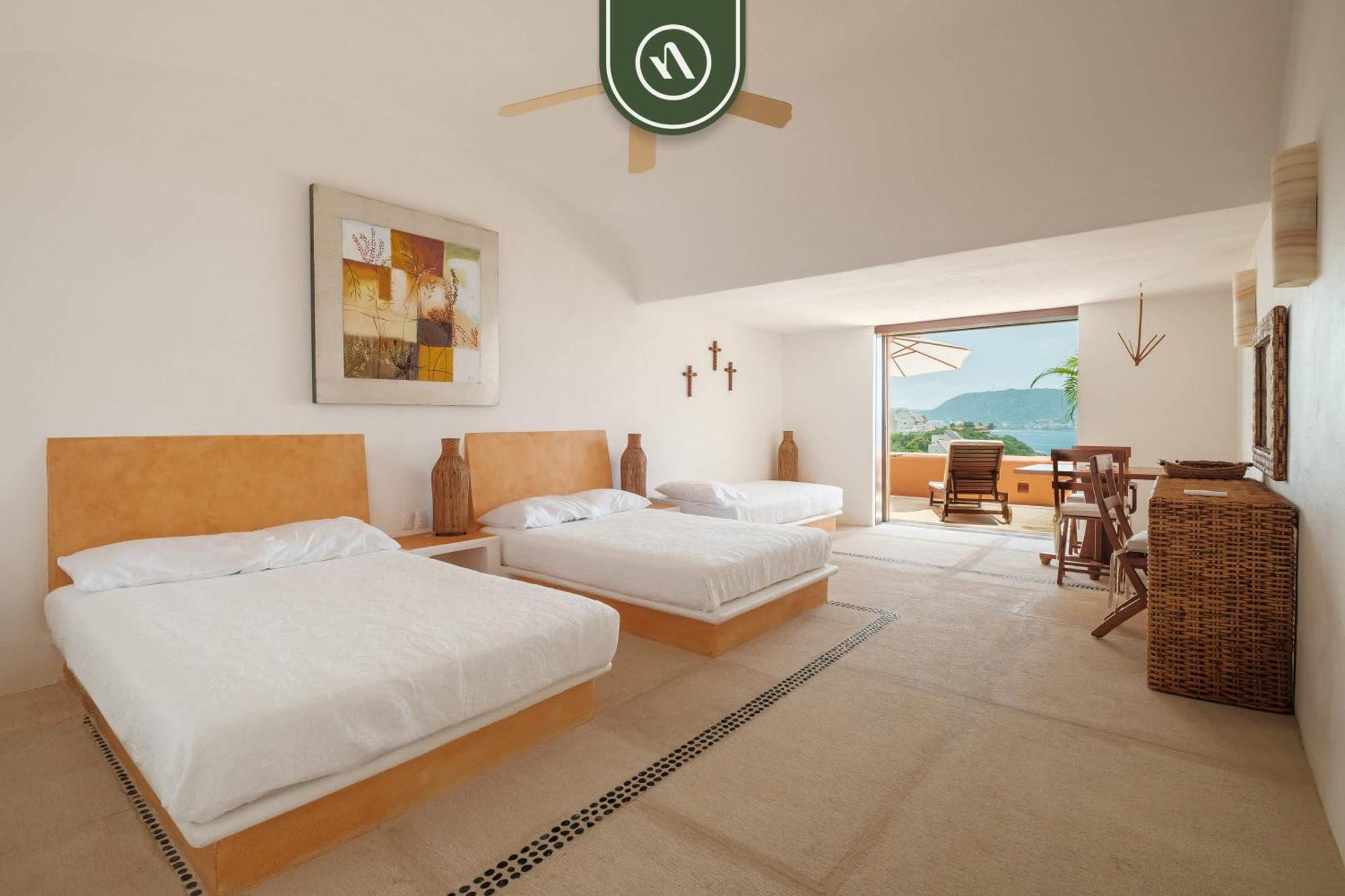 4 Bedroom Penthouse - Breathtaking Views - Private Pool *