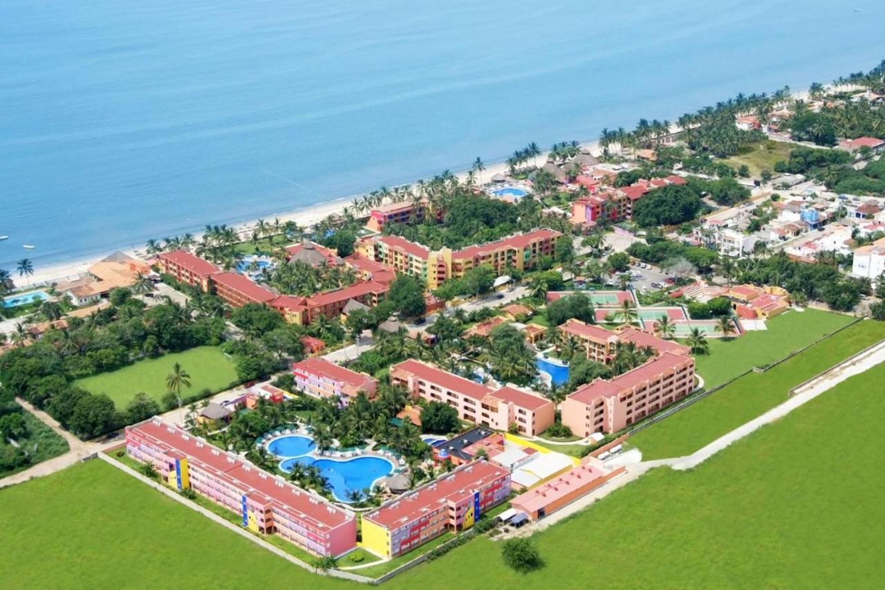Grand Decameron Complex Bucerias, A Trademark Resort
