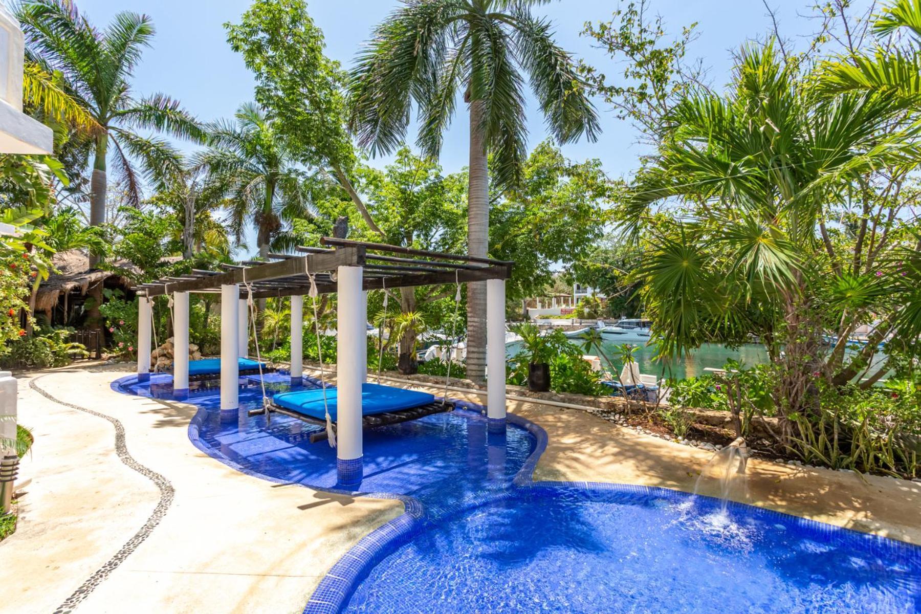 Aparthotel Aventuras Club 4*