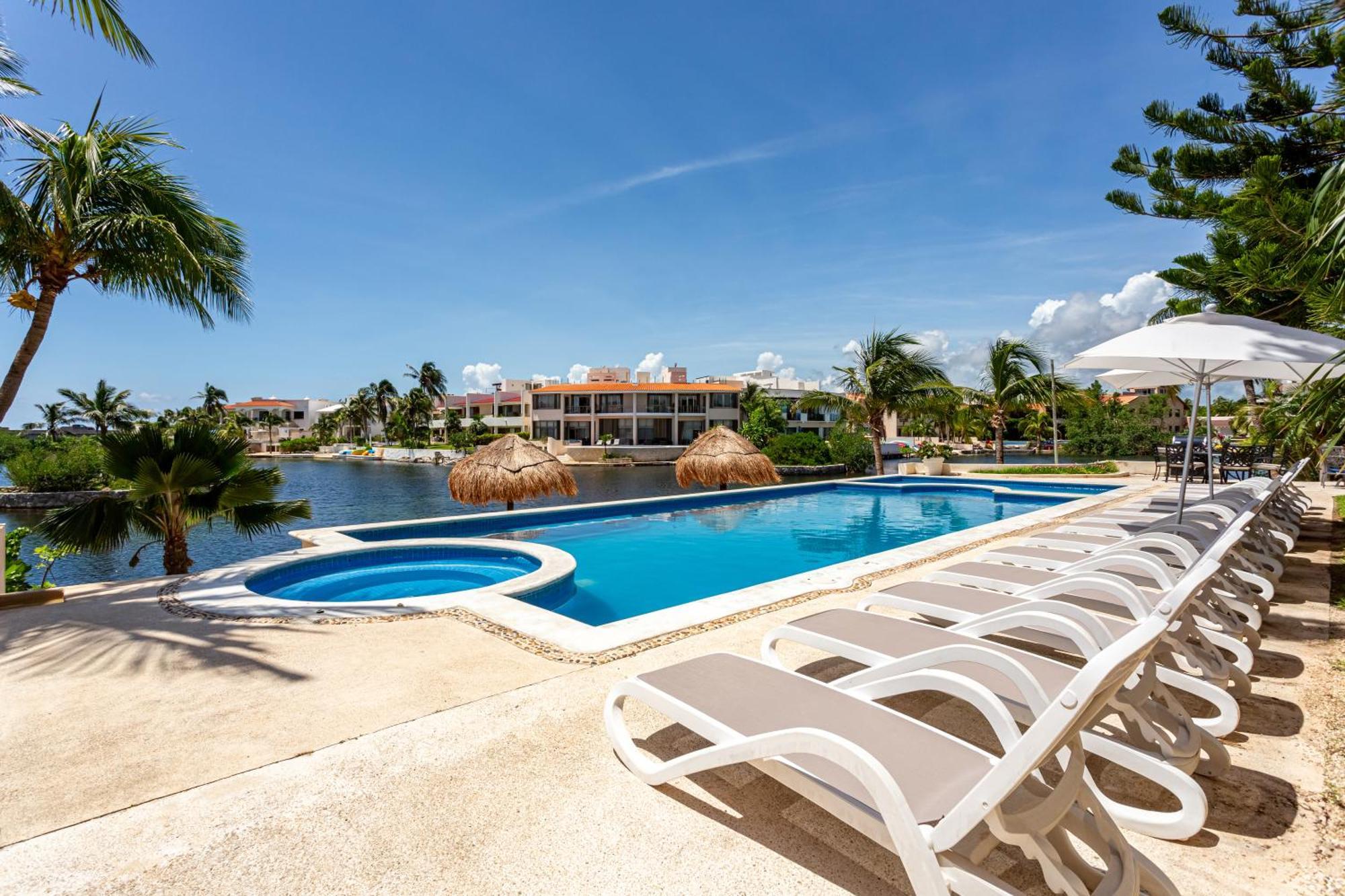 Aparthotel Aventuras Club