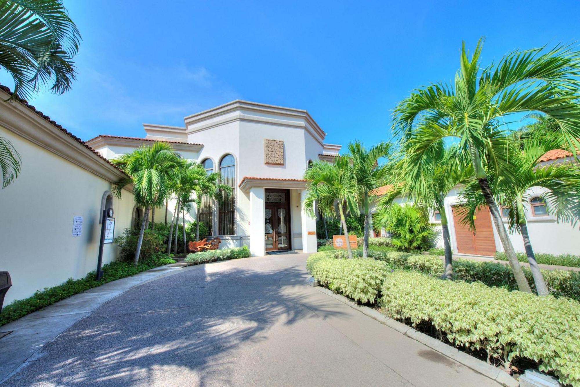 The Grand Luxxe Two Bedroom Loft Resort *