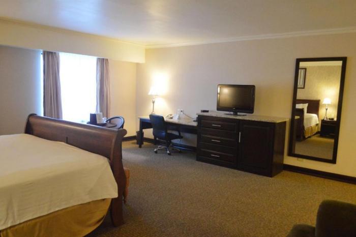 Western & Hotel