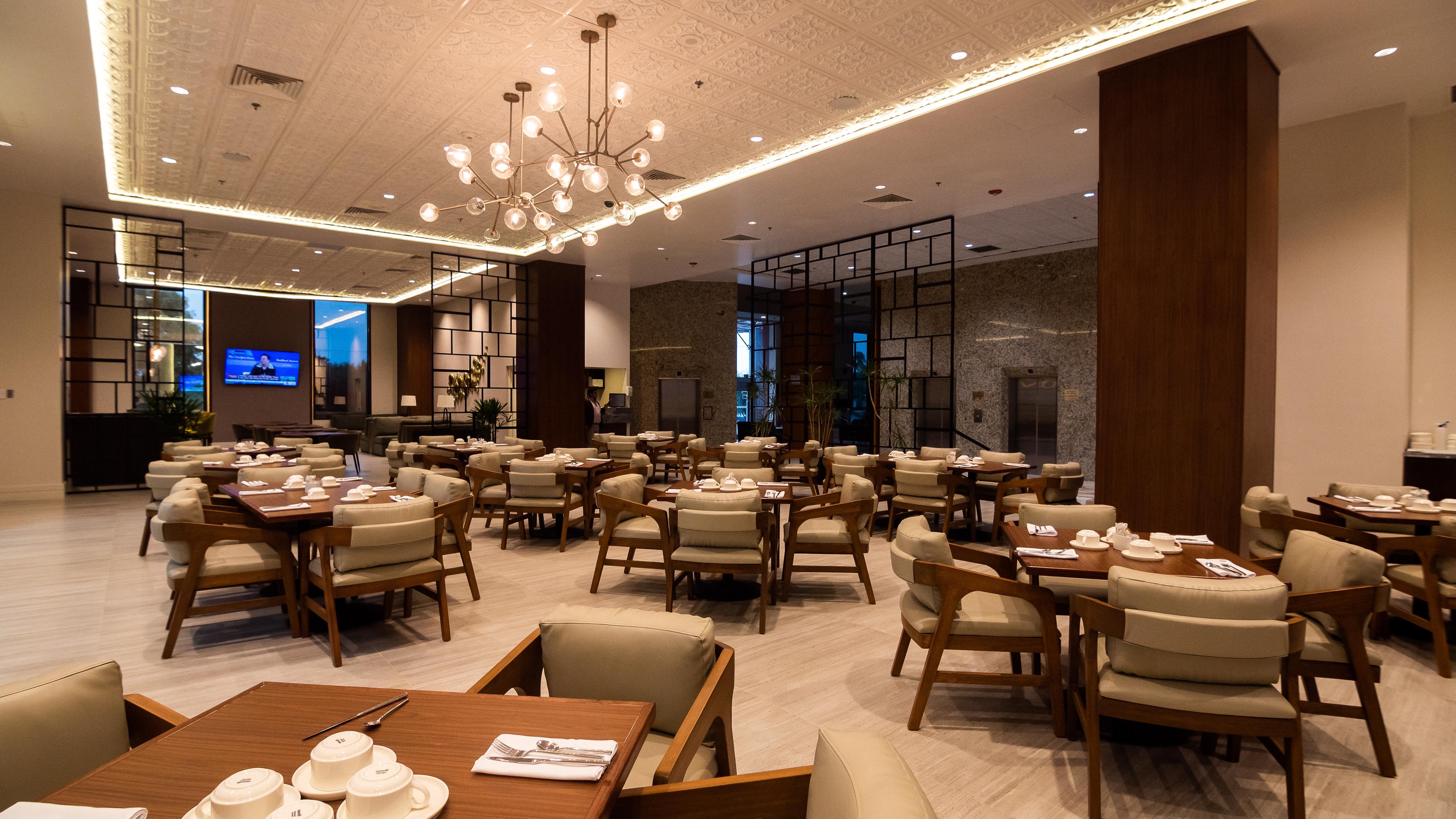 Western & Hotel 4*