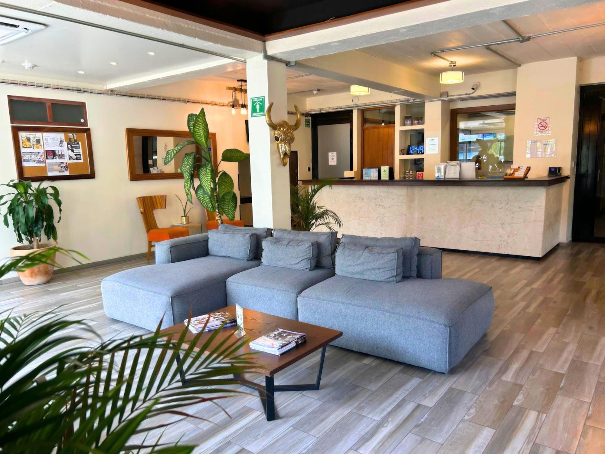 Joint Boutique Zona Romantica Hotel 3*