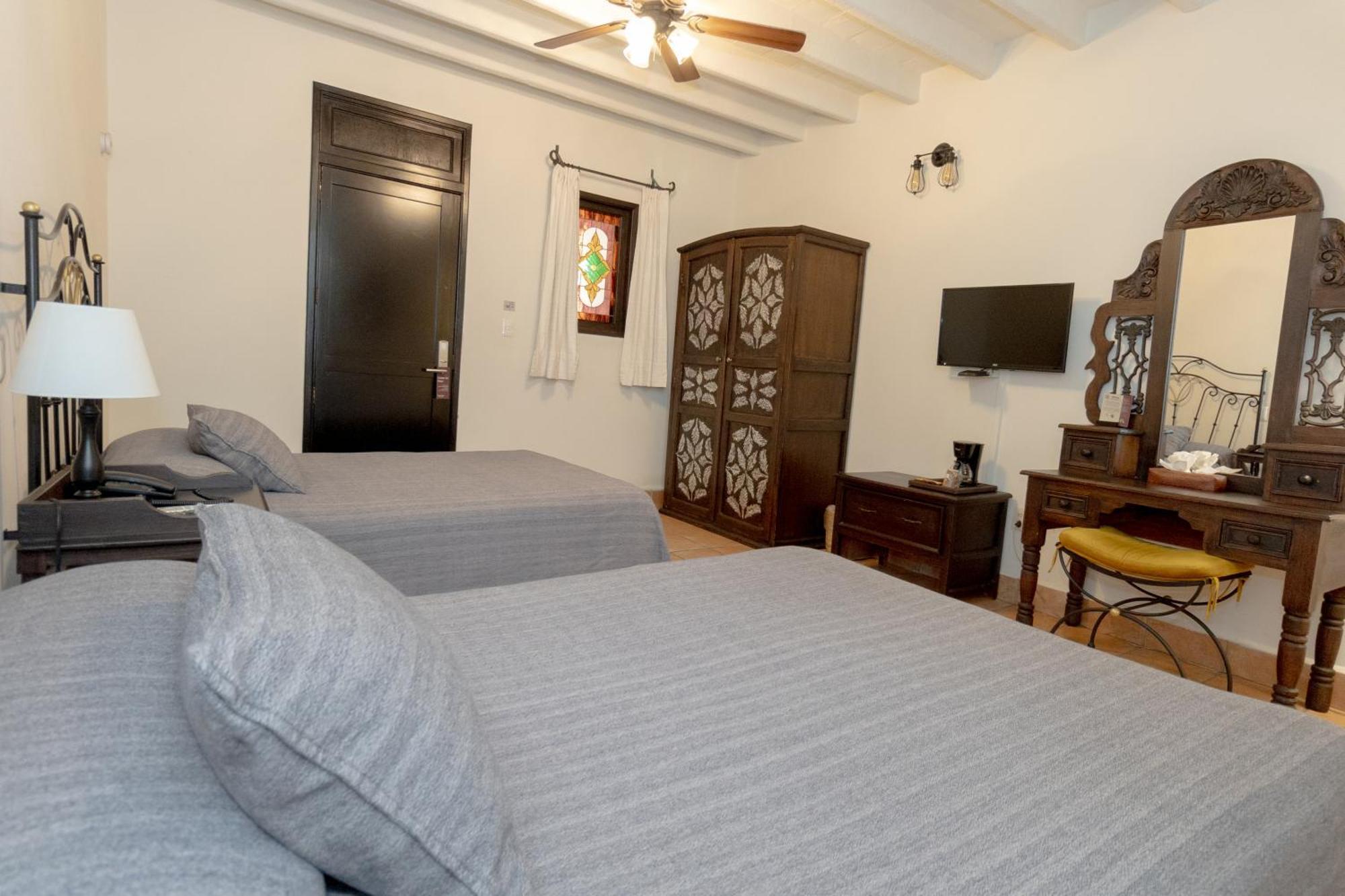 Boutique Naura Centro Hotel 4*