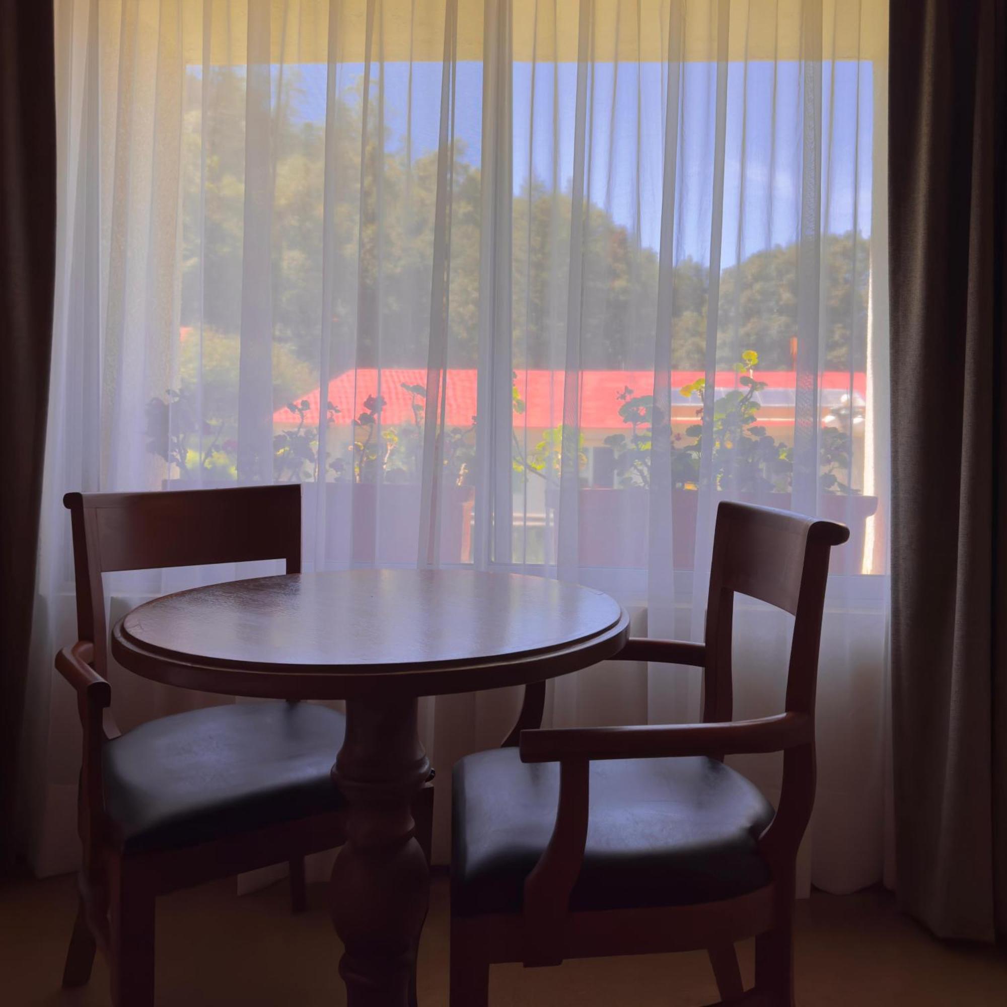 El Paraiso Hotel 4*