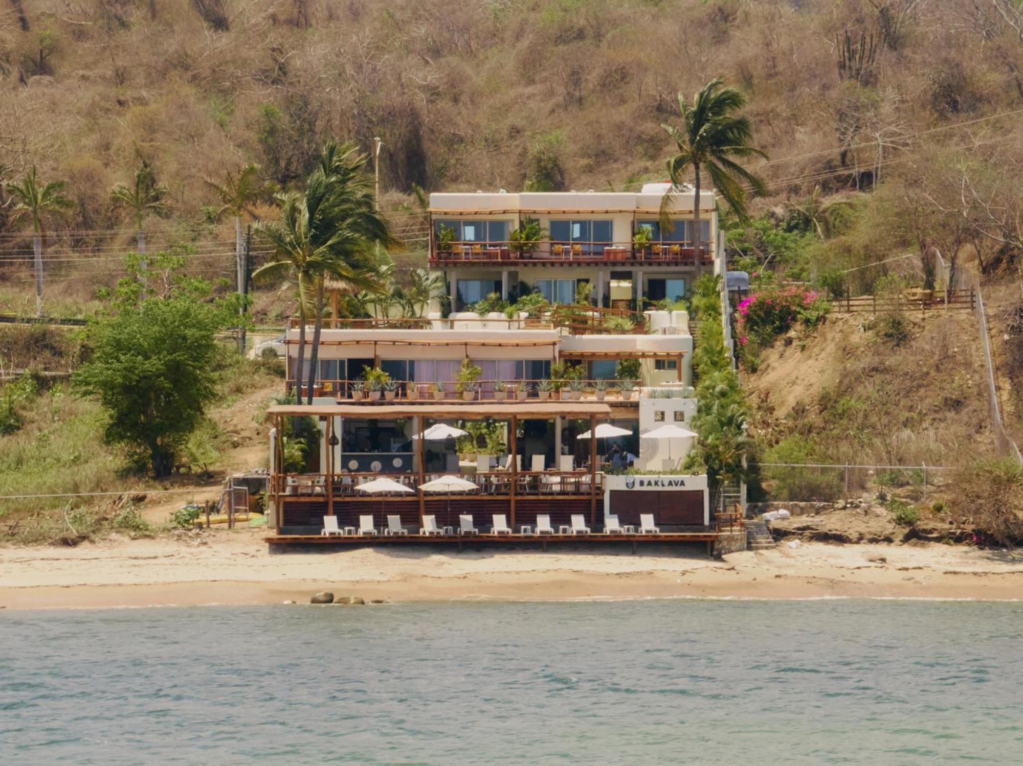 Ysuri Hotel