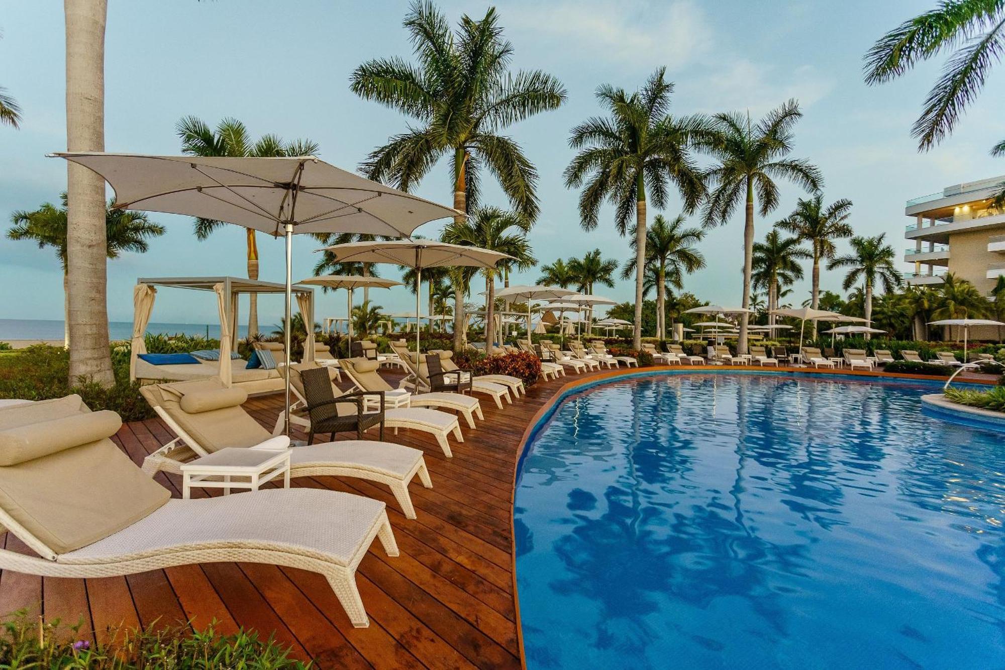 The Grand Luxxe Three Bedroom Resort 5*