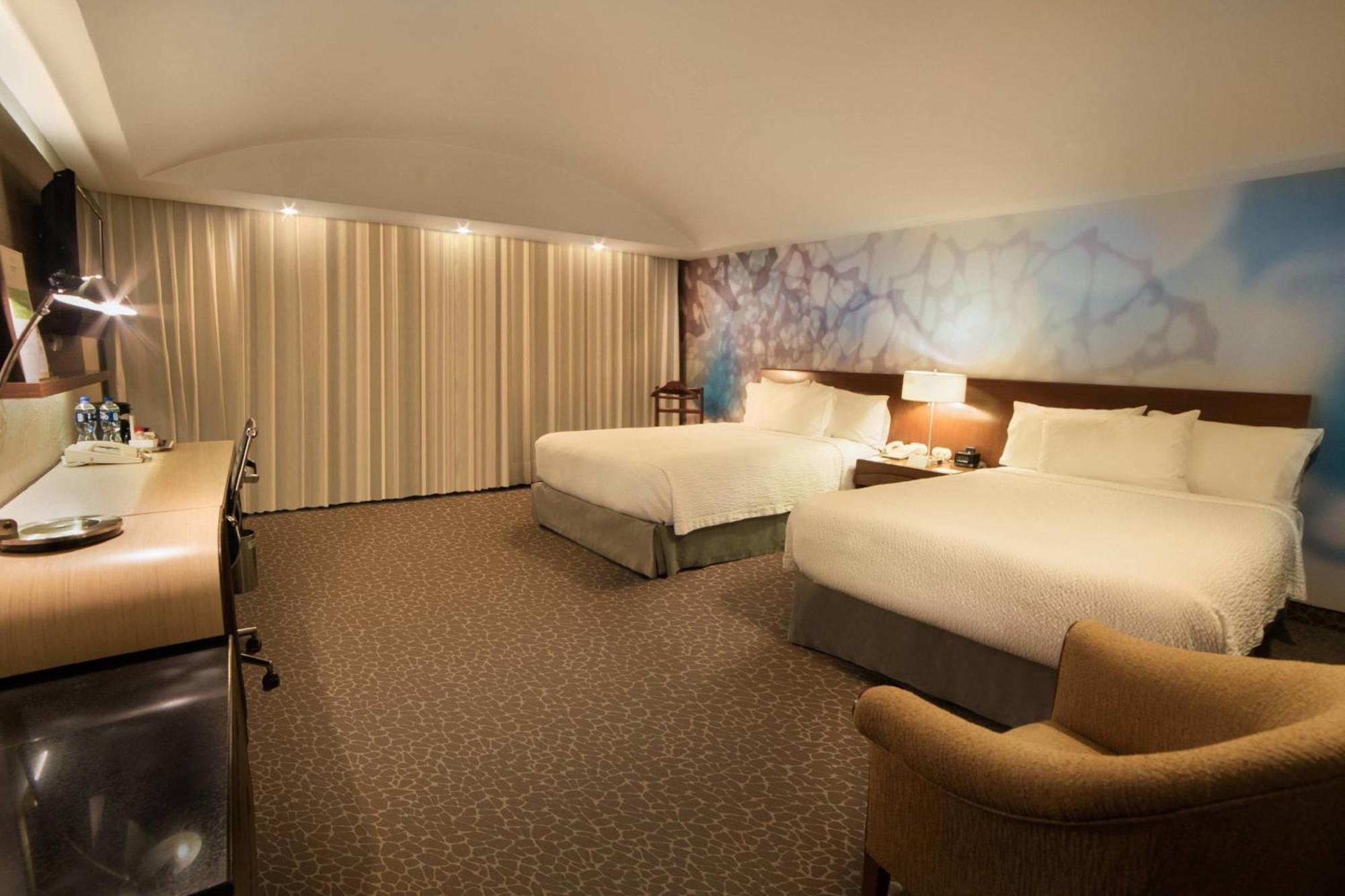 Courtyard By Marriott Revolucion Mexico City