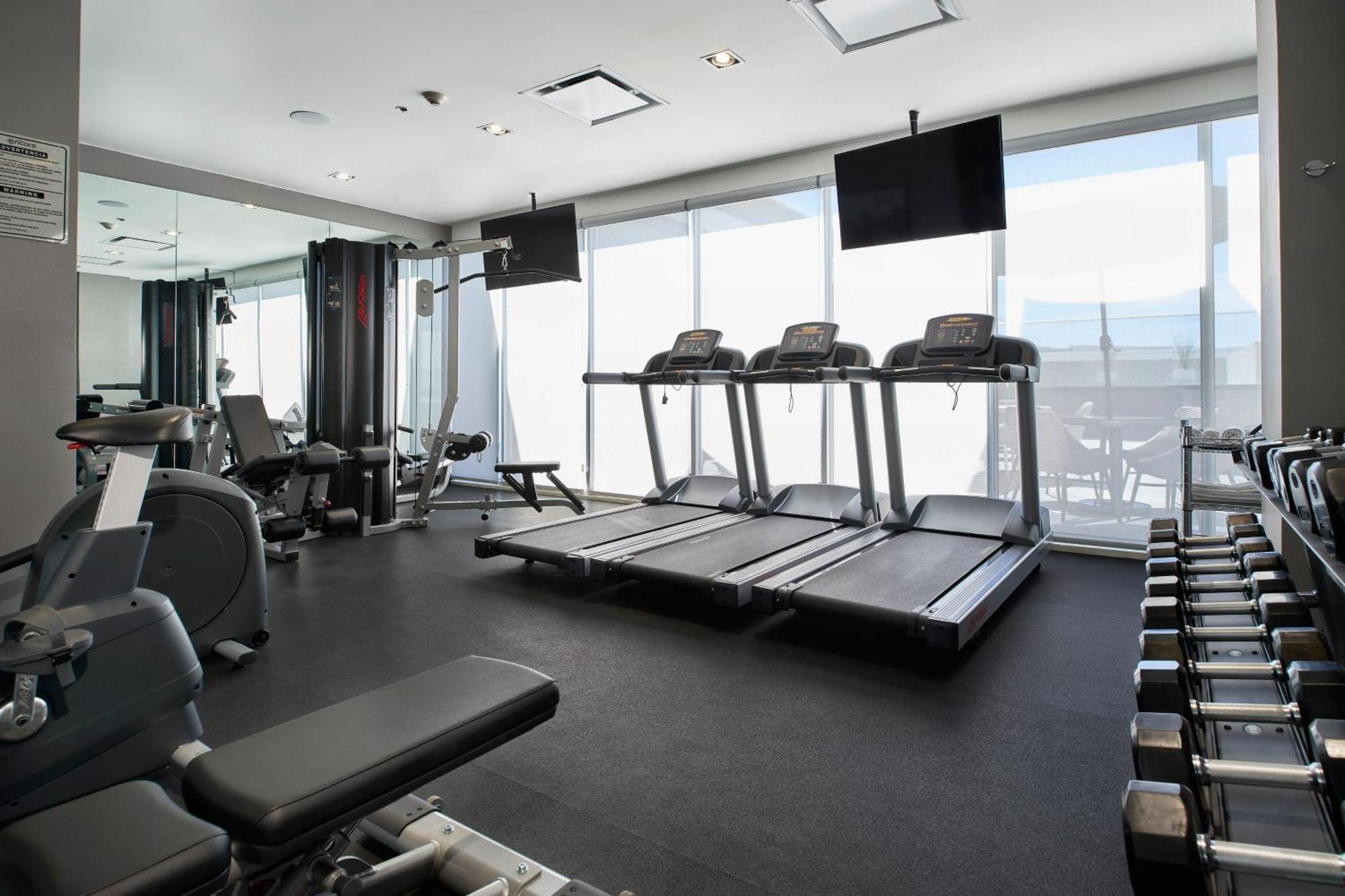 Four Points By Sheraton Uno Hotel 4*