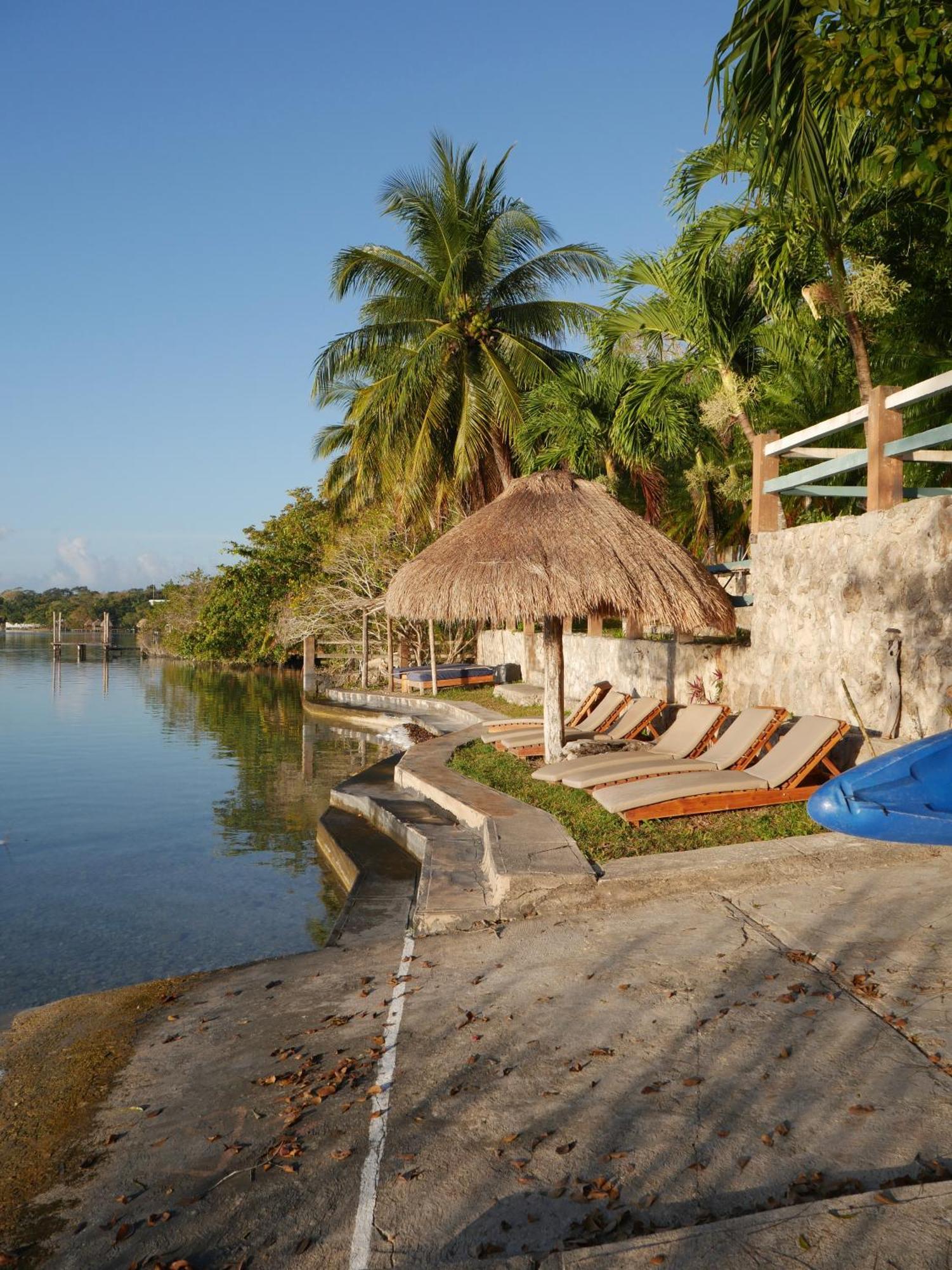 Santuario Front Oasis Hotel *