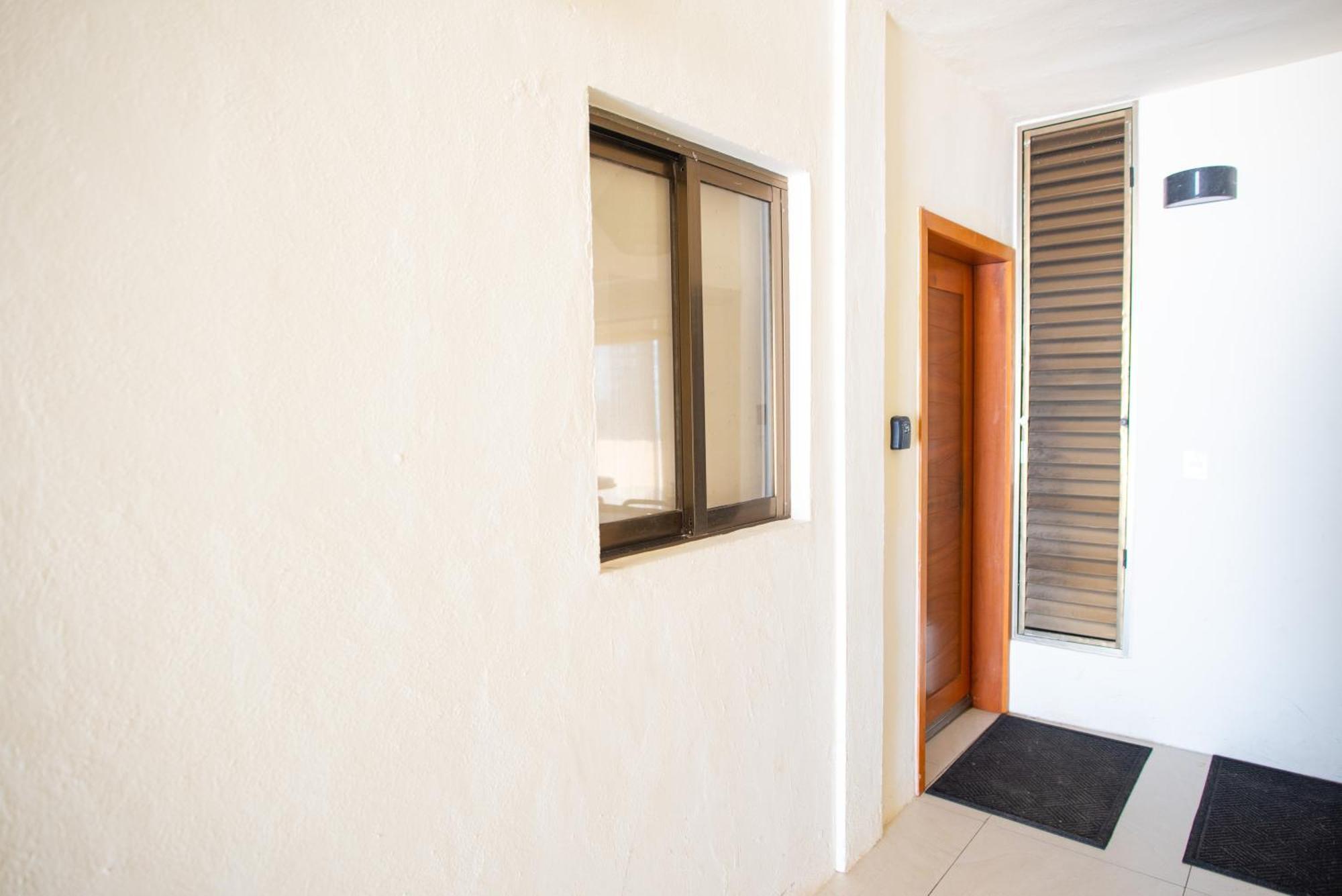 Fantastic Beachfront Penthouse For 10 Guests *