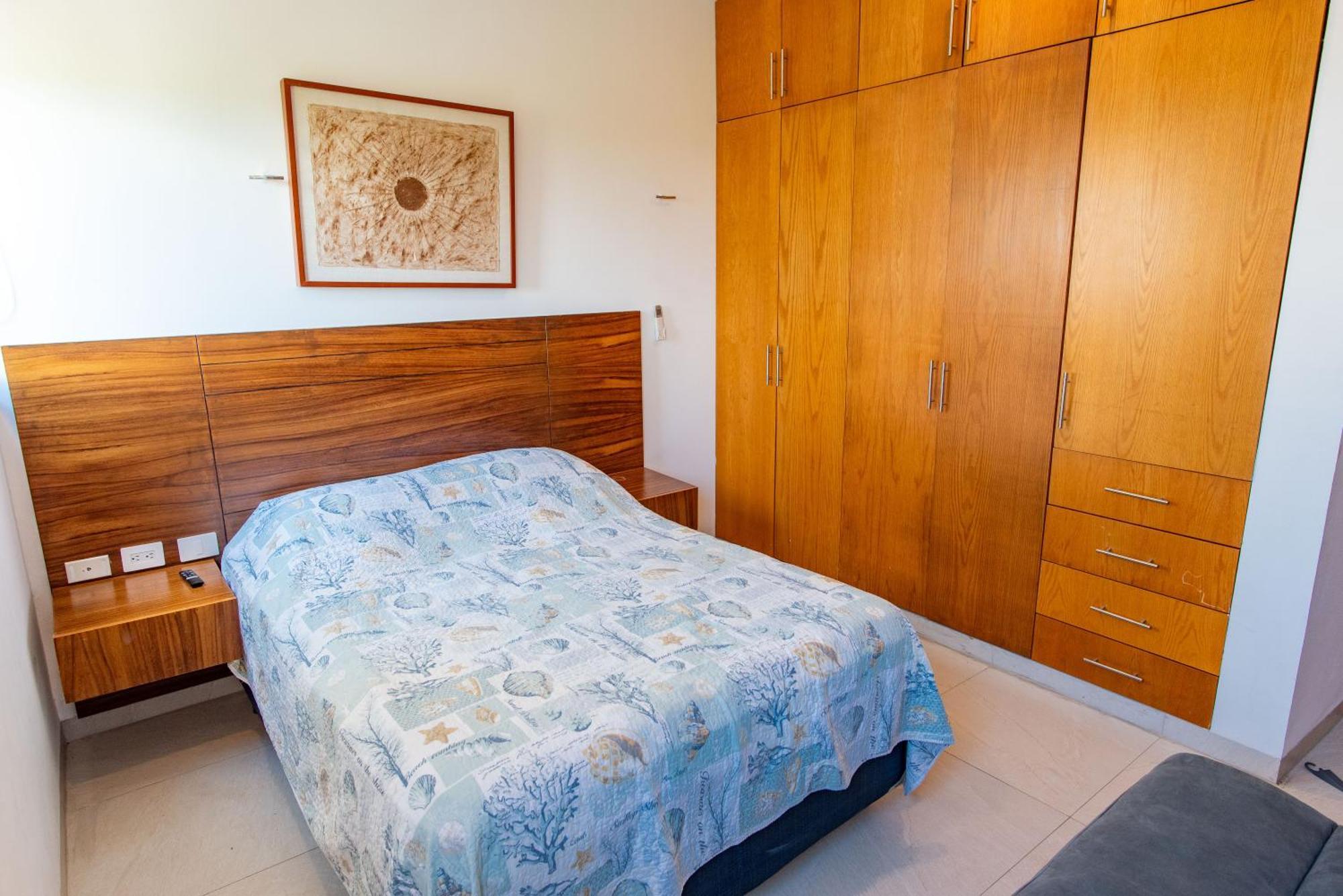 Fantastic Beachfront Penthouse For 10 Guests Apartment