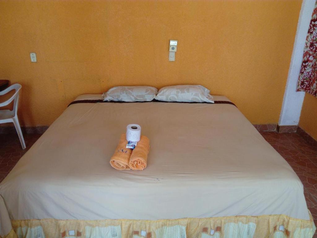 Lolas 68 Hotel *