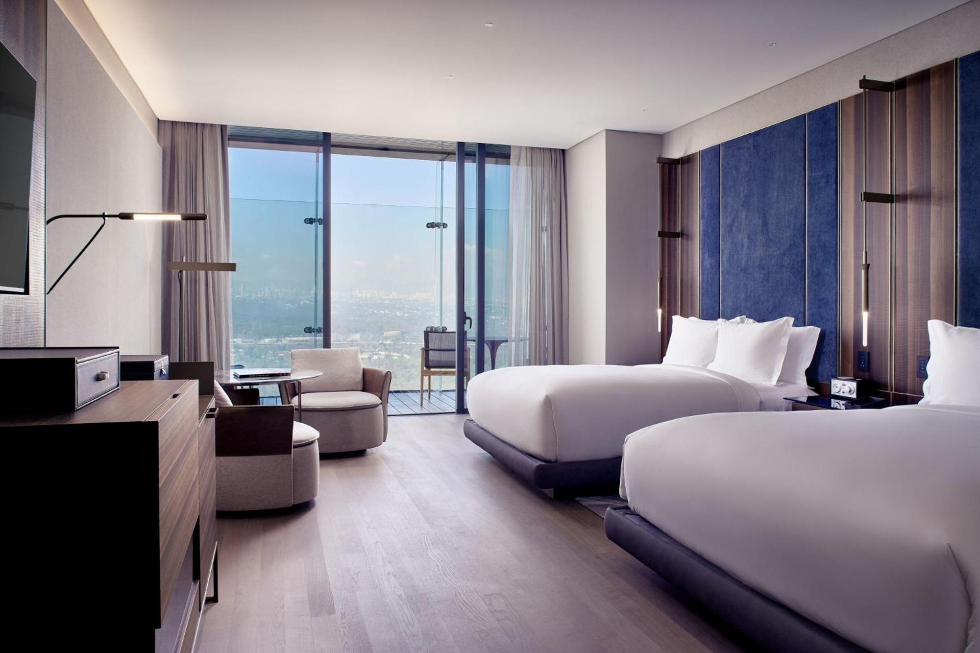 The Ritz-carlton Residences