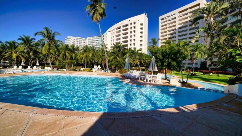 Renewed Beachfront 1br In Monarca Ixtapa