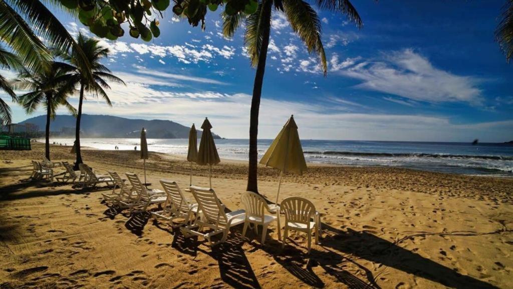 Renewed Beachfront 1br In Monarca Ixtapa Apartment *