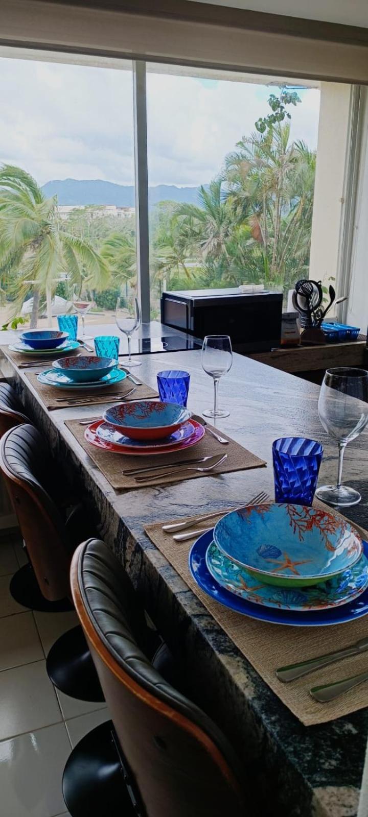 Apartment Renewed Beachfront 1br In Monarca Ixtapa *