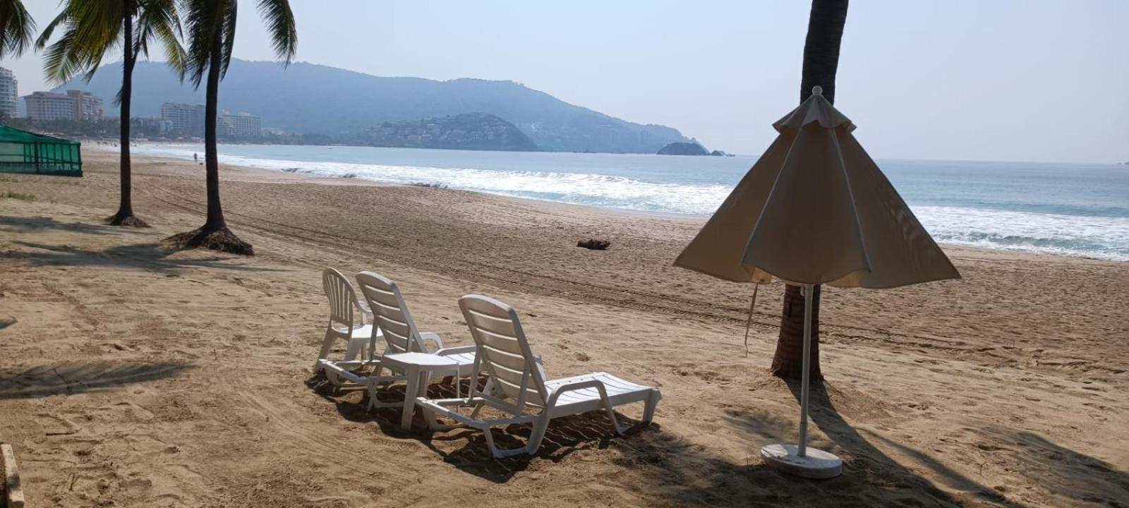 Renewed Beachfront 1br In Monarca Ixtapa Apartment *