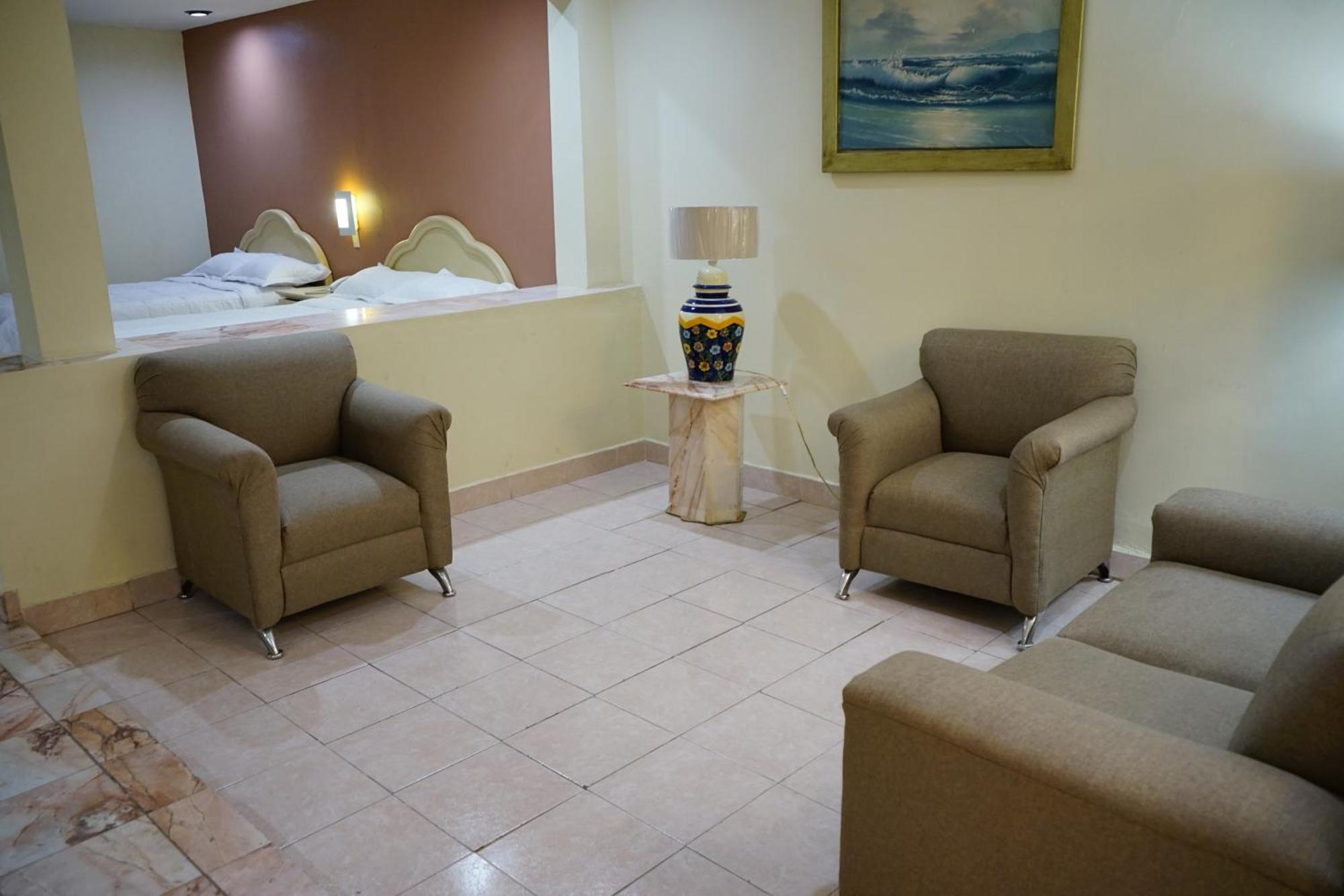 Hotel Del Sol 4*