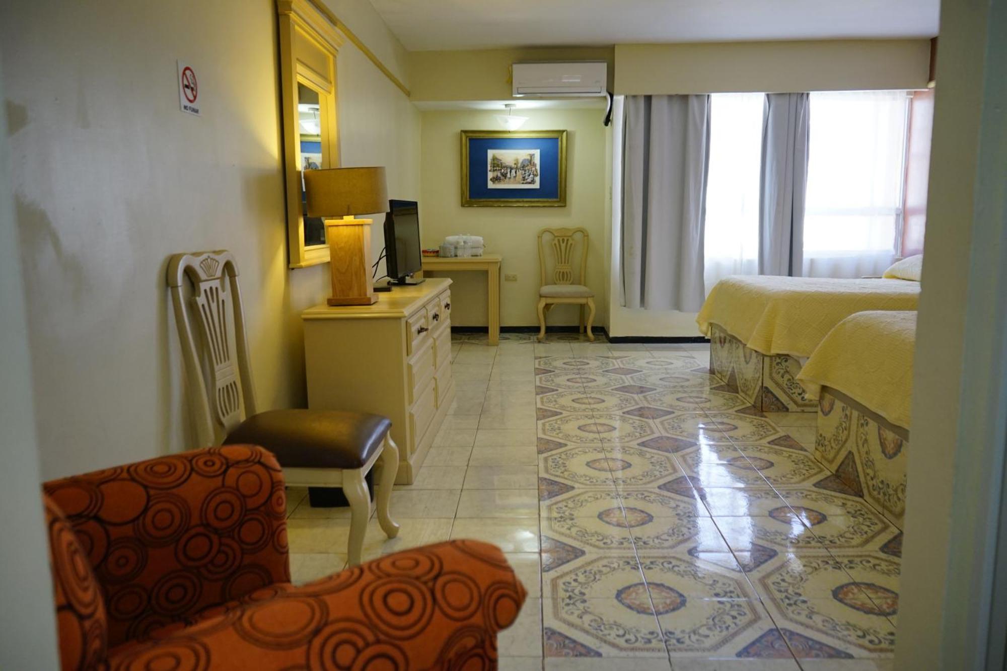 Del Sol Hotel