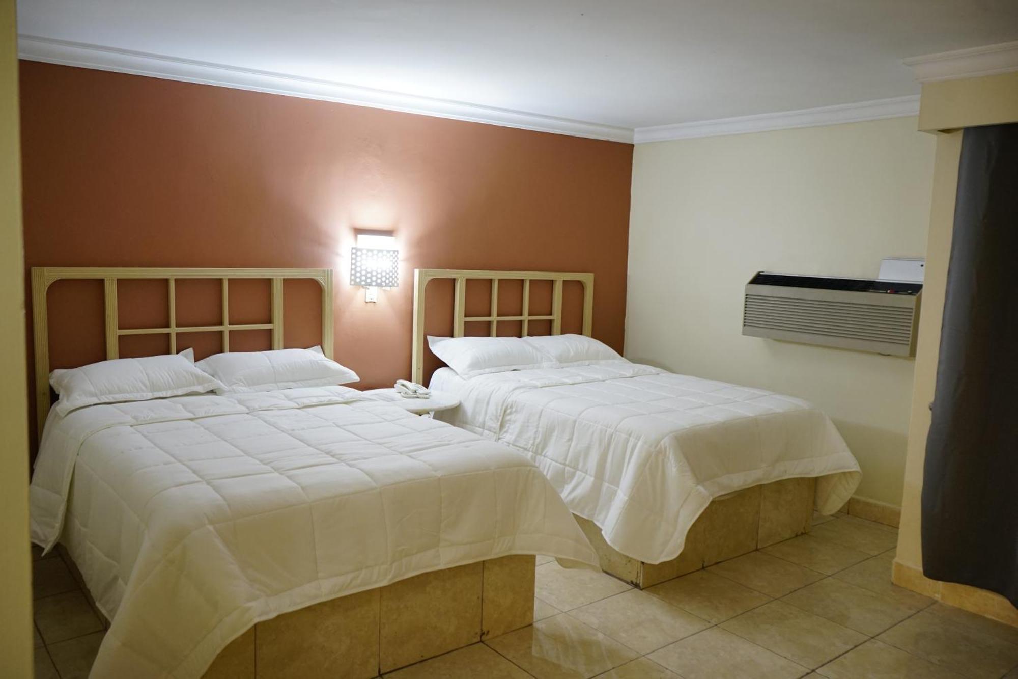 Del Sol Hotel 4*