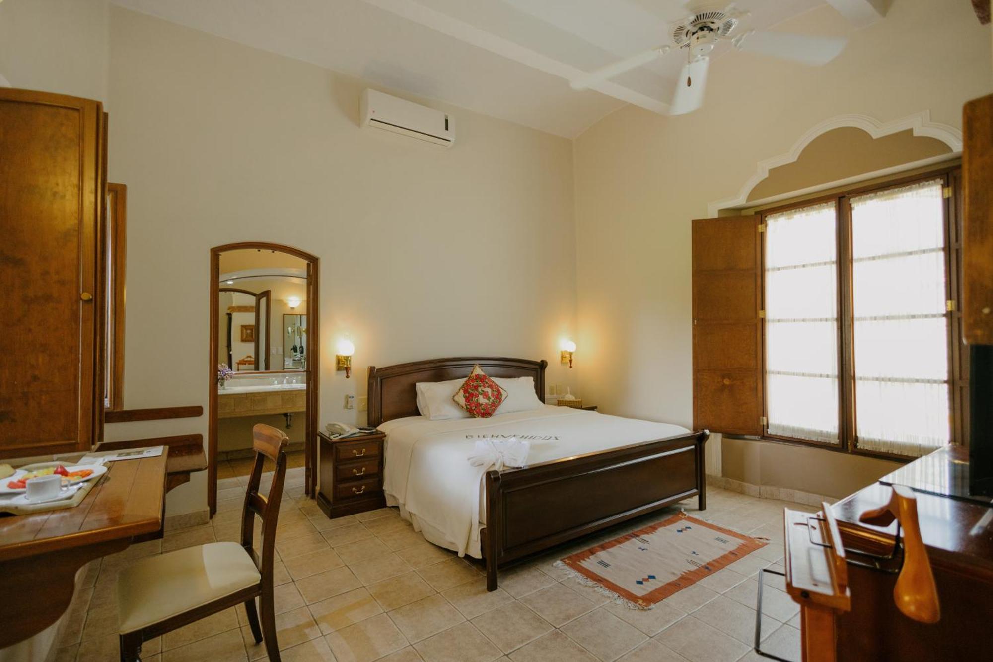 Hacienda Laureles Hotel