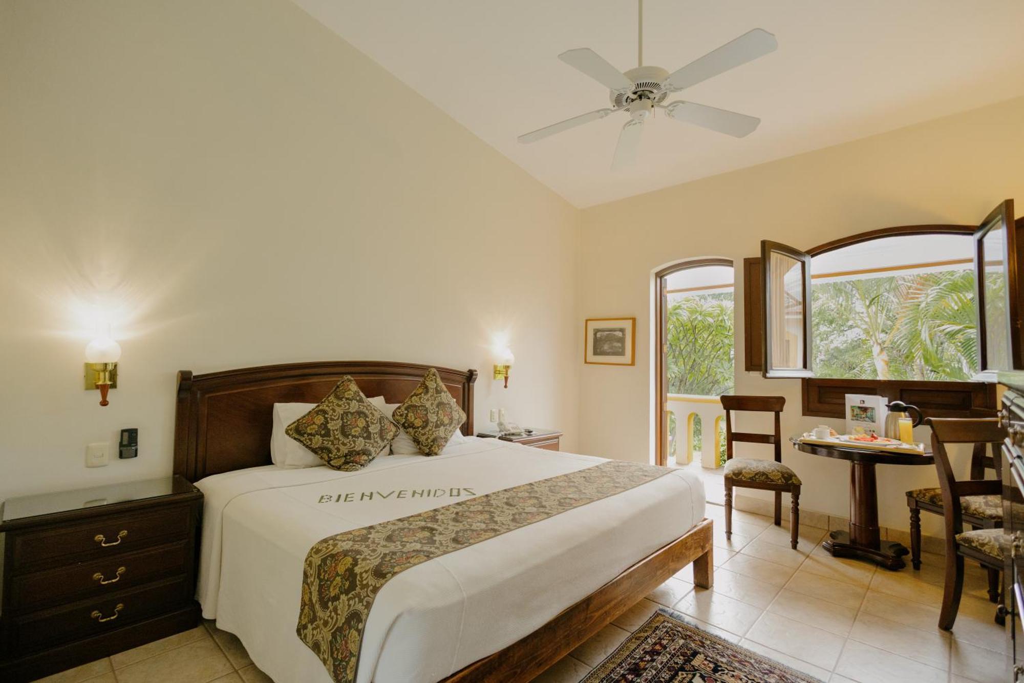 Hotel Hacienda Laureles