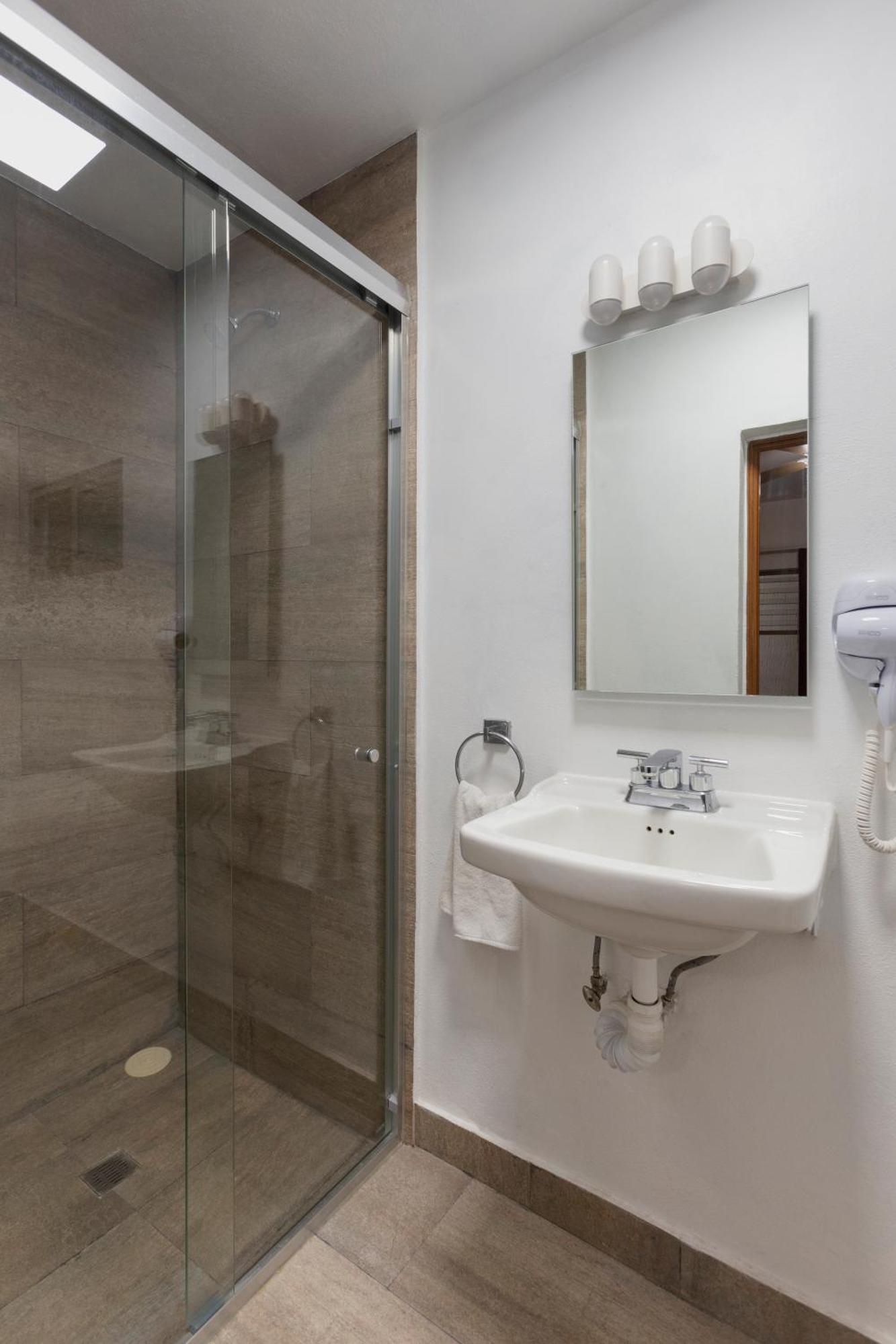 Gala Hotel 3*