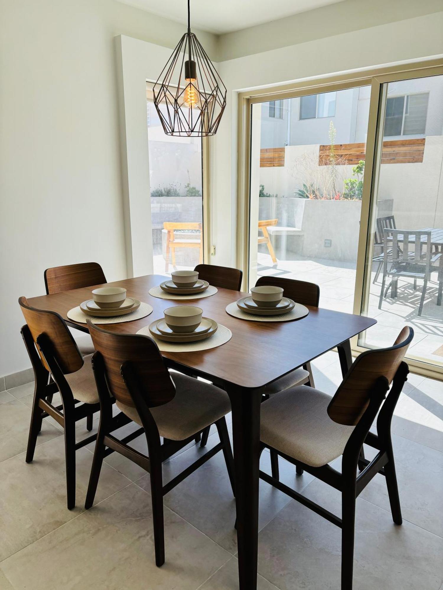 Beautiful New Modern Home, Perfectly Located Between Valle De Guadalupe And Downtown Ensenada! Holiday home *