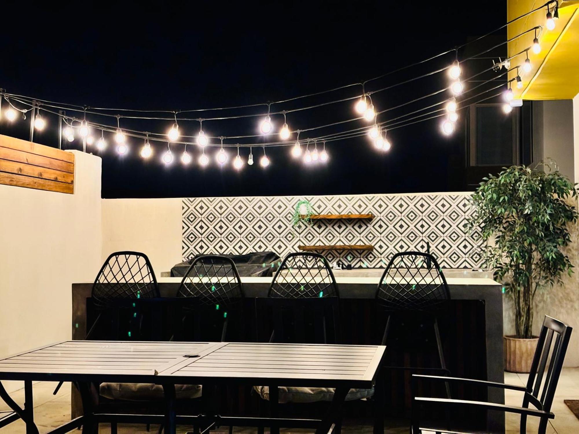 Beautiful New Modern Home, Perfectly Located Between Valle De Guadalupe And Downtown Ensenada! Holiday home *