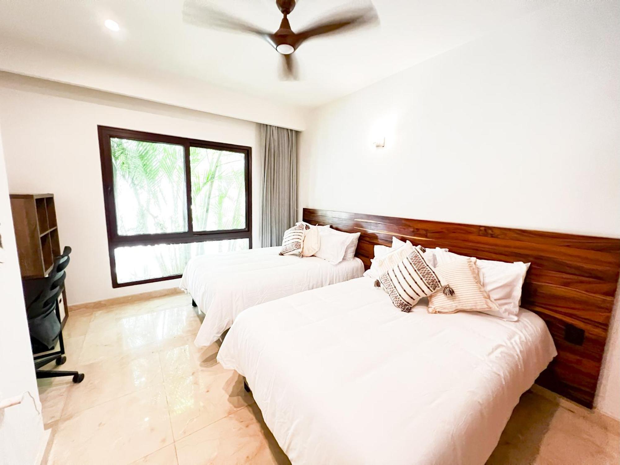 Ground Floor Paradise With Marina View And Pool Paddleboard Included *