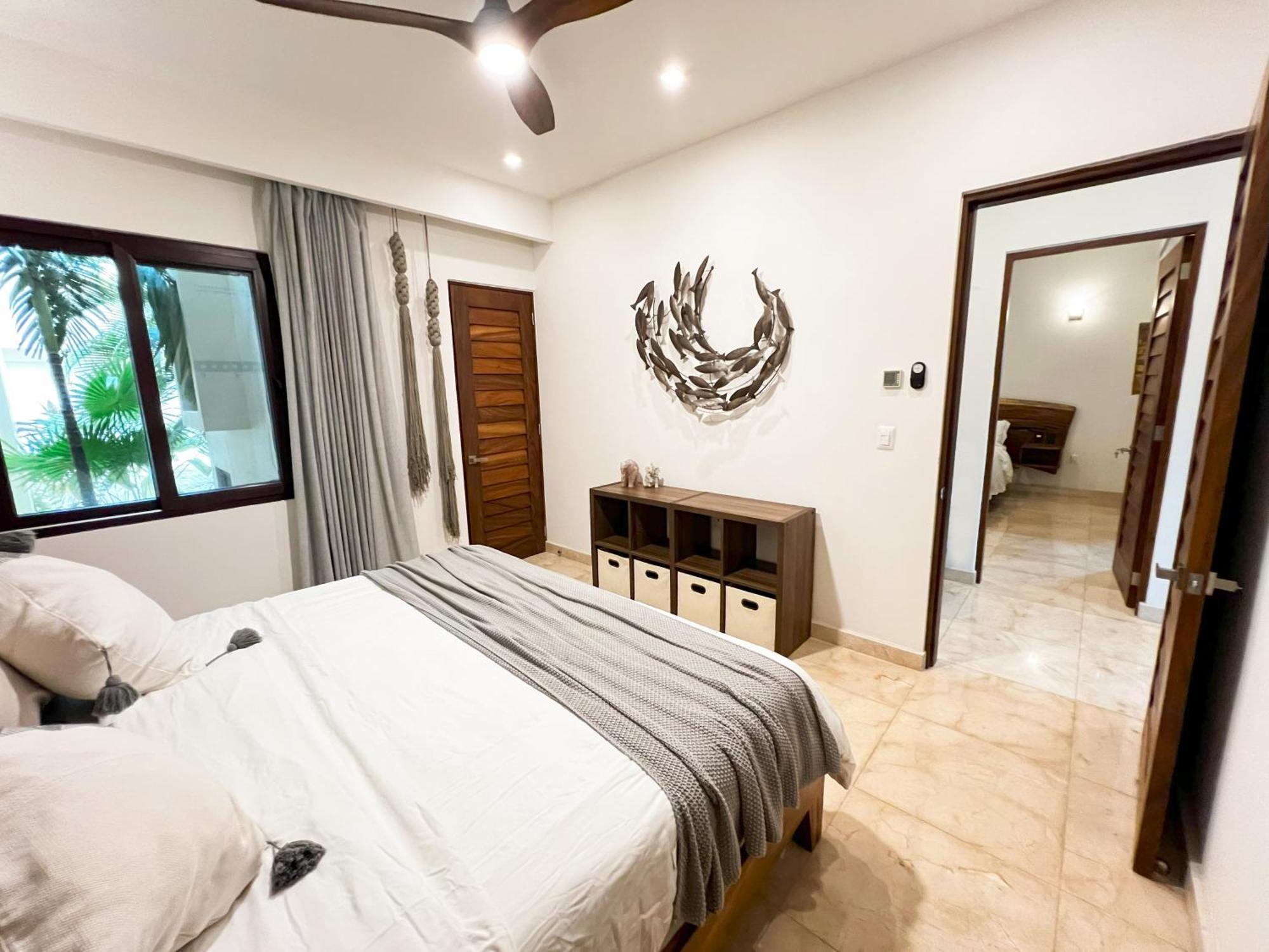 Ground Floor Paradise With Marina View And Pool Paddleboard Included *