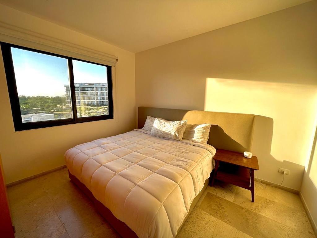 Exclusive Solaria Arch View Penthouse With Jacuzzi Apartment *