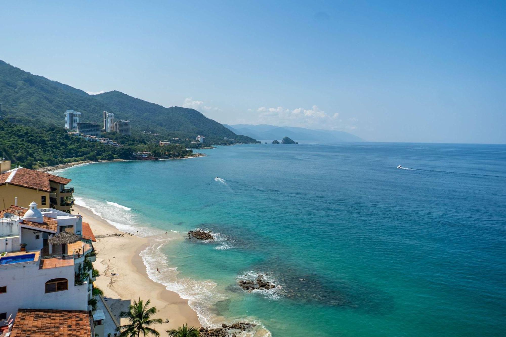 Full Floor Beachfront Luxury Puerto Vallarta