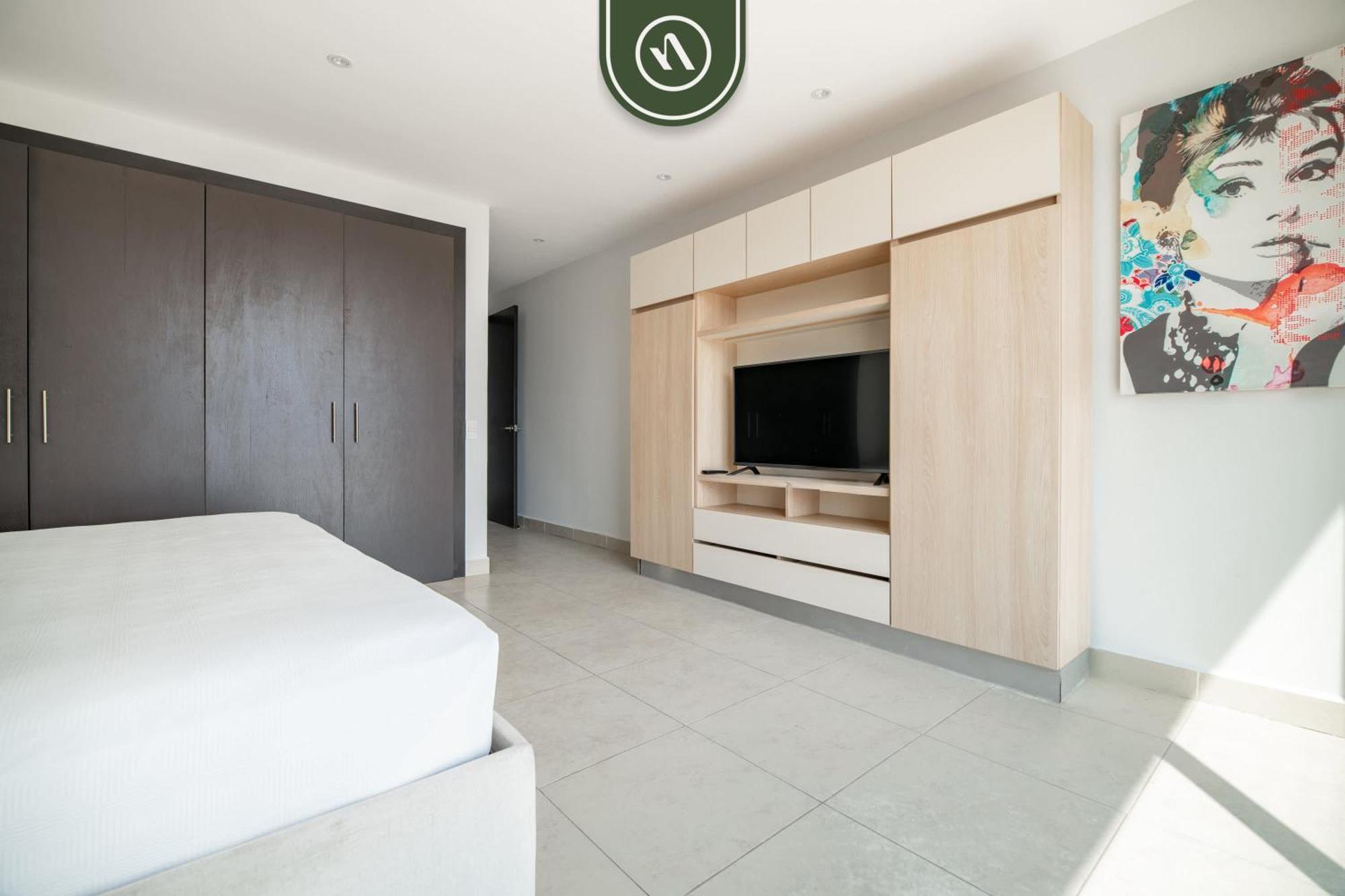 Apartment Oceanfront 4 Bedroom With Private Pool - *