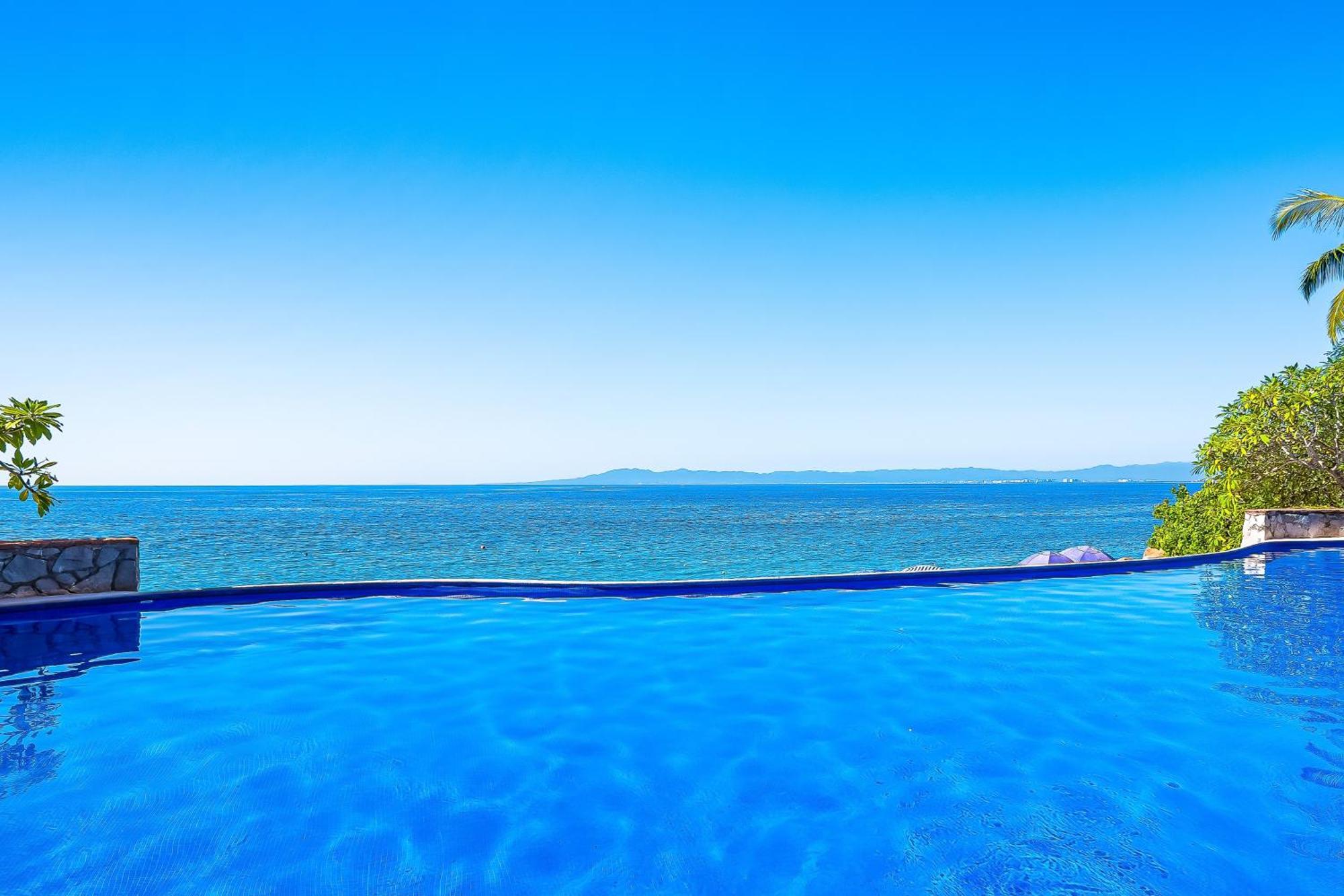 Playas Gemelas Flamboyan 803a Apartment