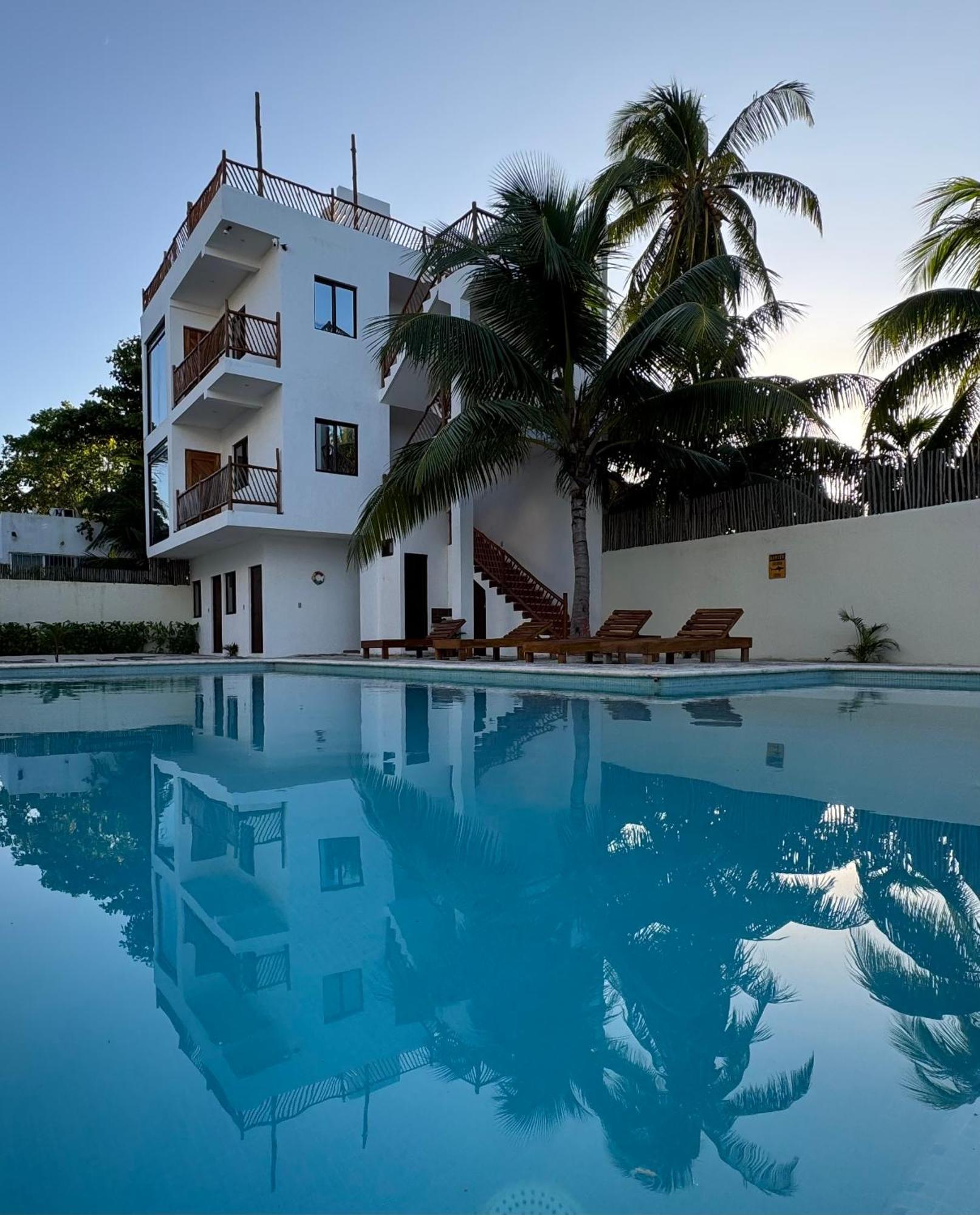 Mexhe Hotel El Cuyo Hotel *