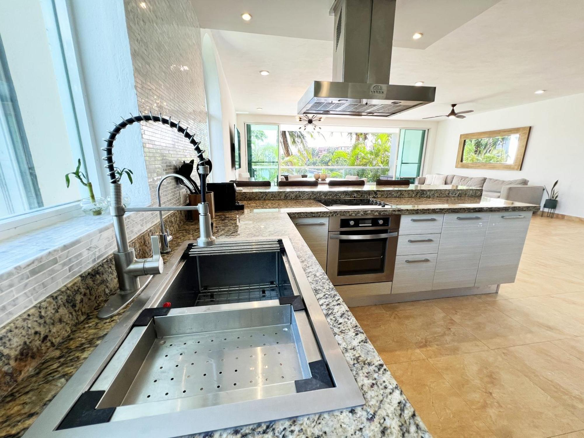 High-end Waterfront At Secrets Waters * Puerto Aventuras